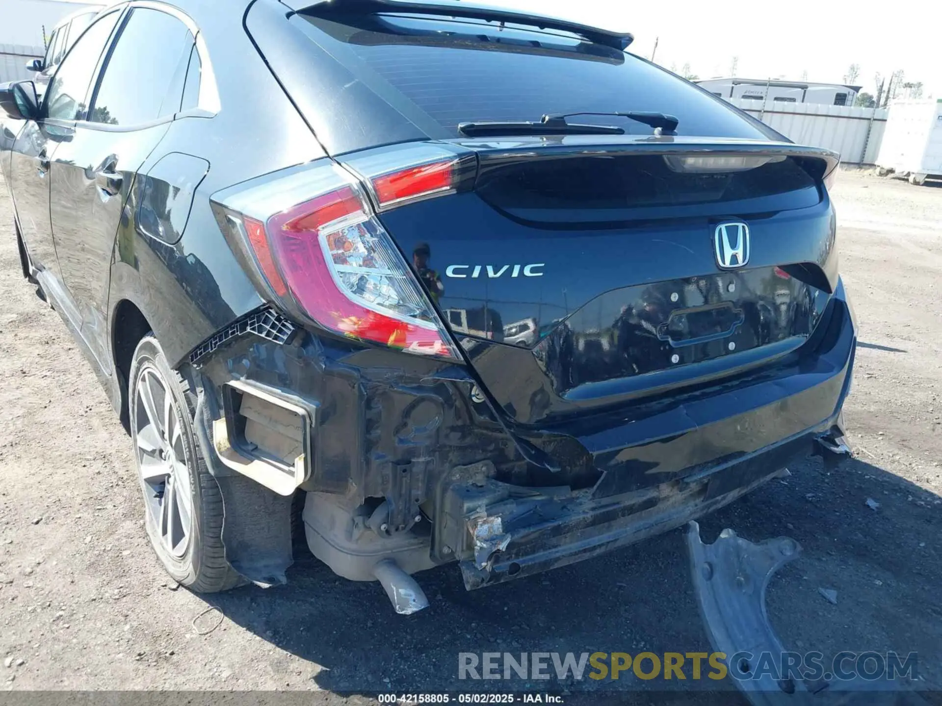 19 Photograph of a damaged car SHHFK7H32MU402152 HONDA CIVIC 2021