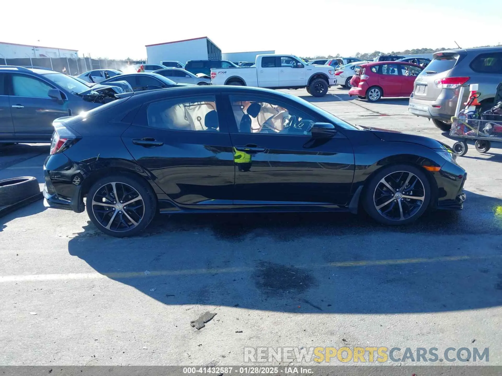 13 Photograph of a damaged car SHHFK7H40MU222628 HONDA CIVIC 2021