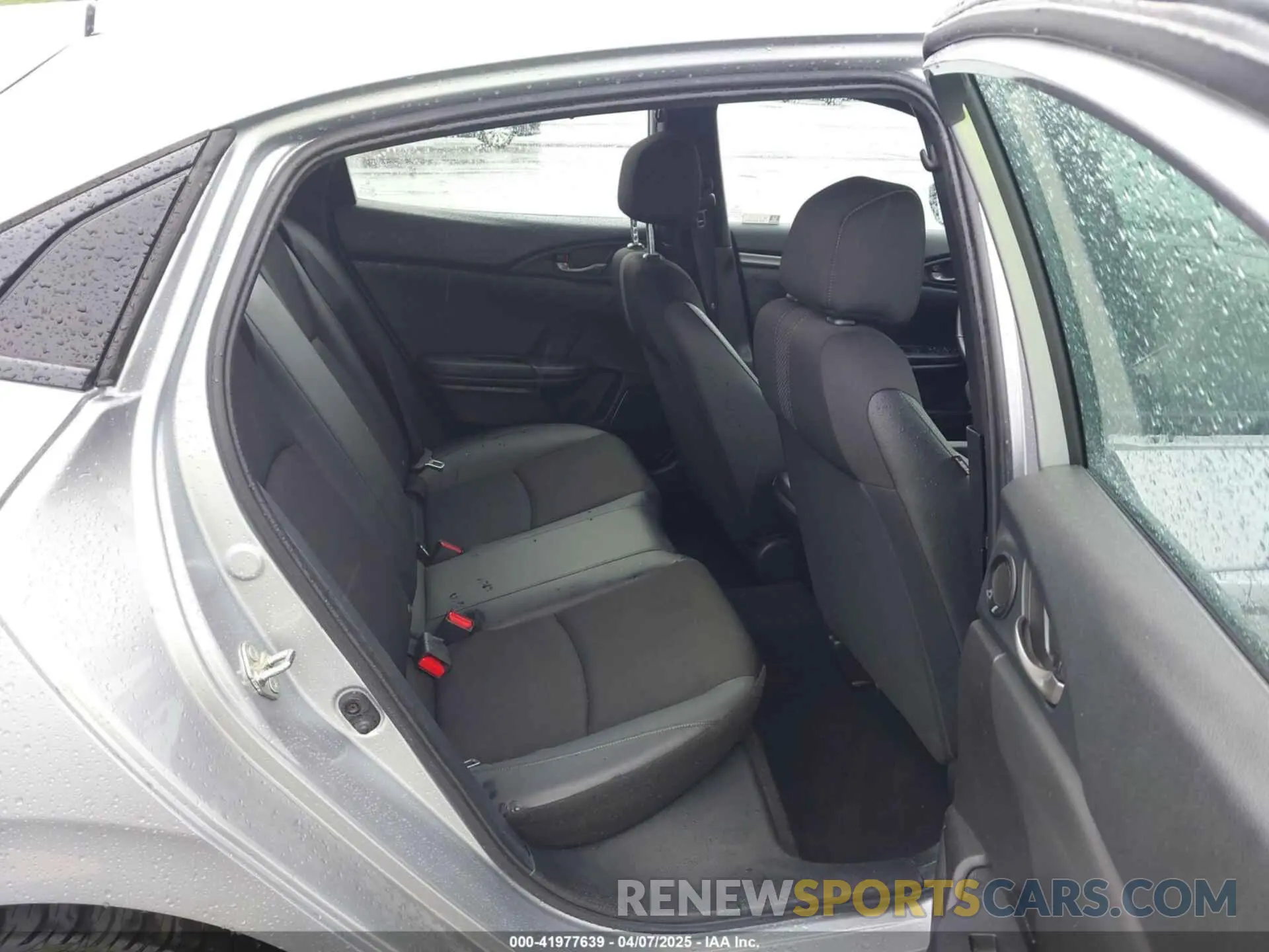 8 Photograph of a damaged car SHHFK7H42MU419753 HONDA CIVIC 2021