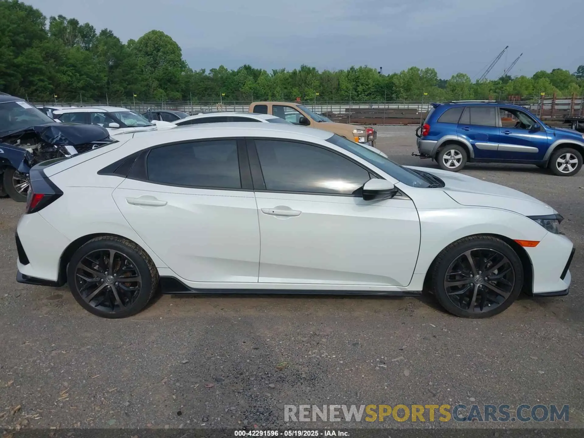 13 Photograph of a damaged car SHHFK7H43MU201367 HONDA CIVIC 2021