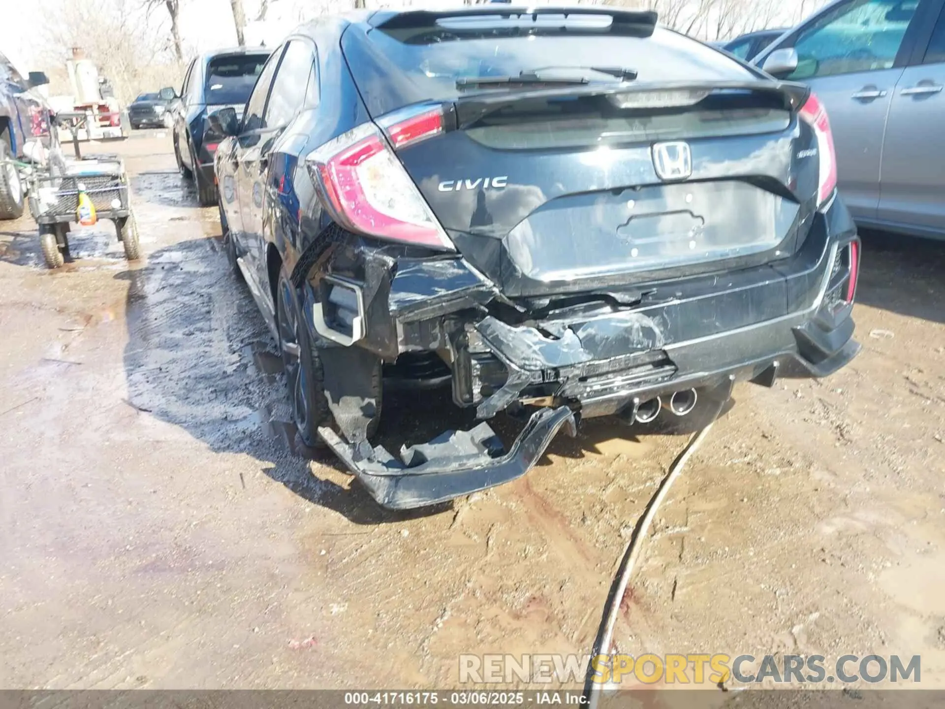 17 Photograph of a damaged car SHHFK7H43MU222185 HONDA CIVIC 2021