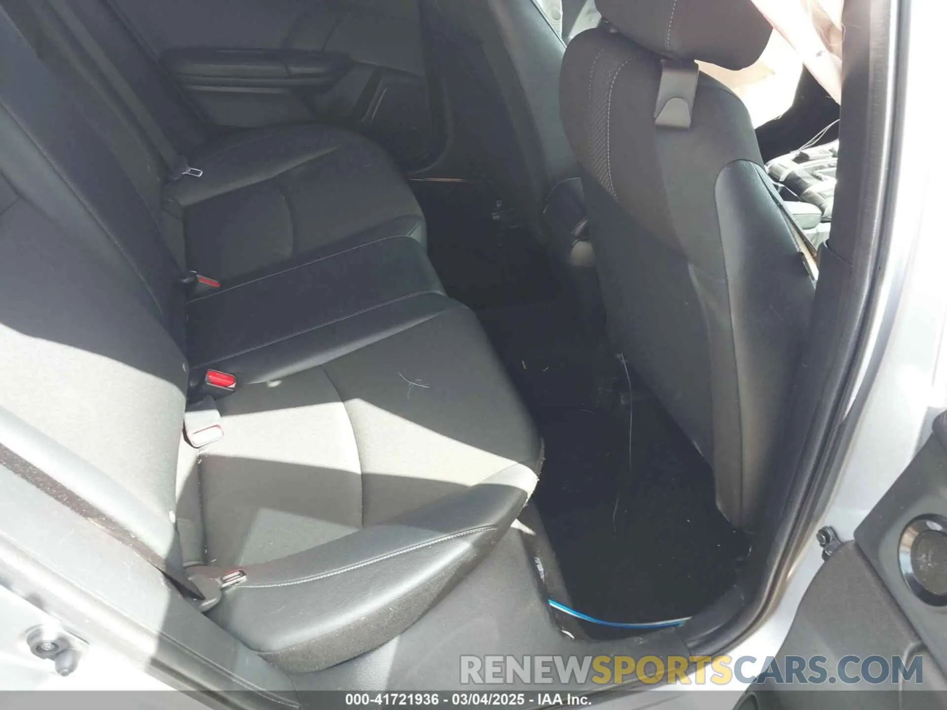 8 Photograph of a damaged car SHHFK7H43MU225961 HONDA CIVIC 2021