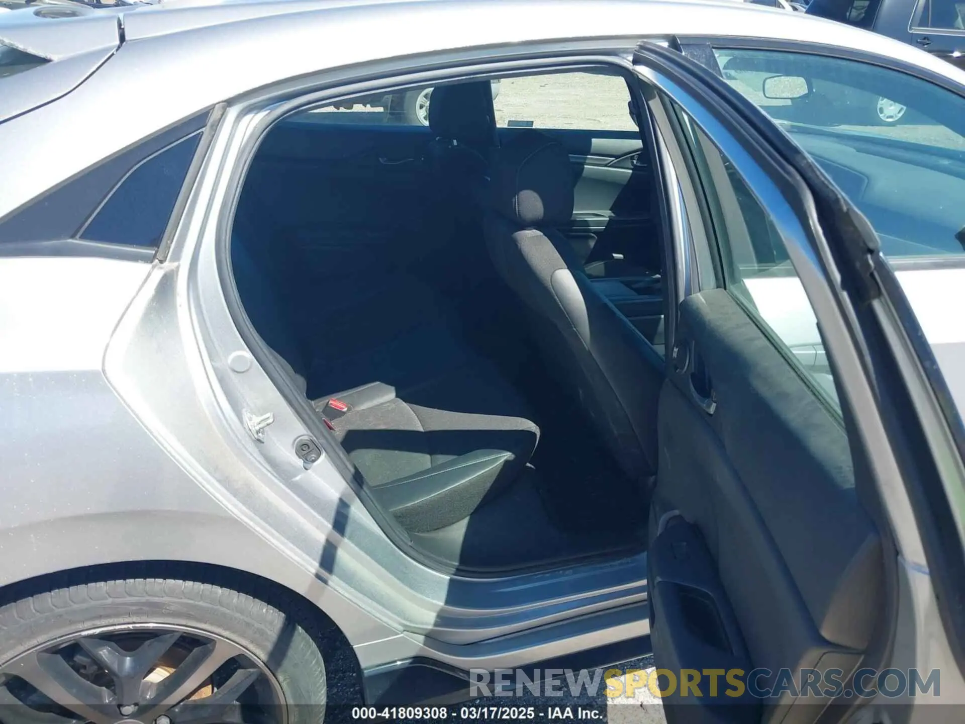 8 Photograph of a damaged car SHHFK7H43MU232389 HONDA CIVIC 2021