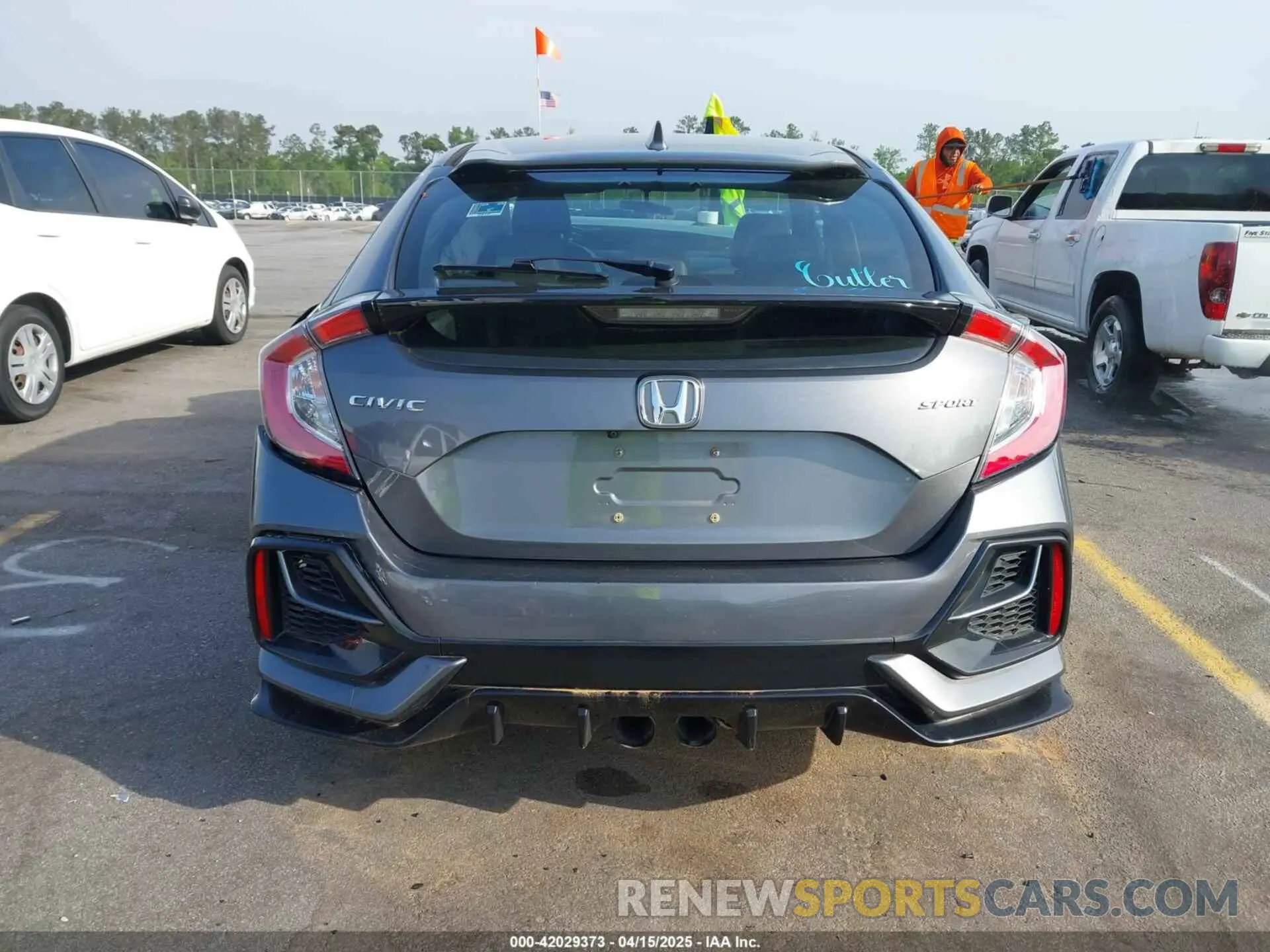 17 Photograph of a damaged car SHHFK7H44MU217741 HONDA CIVIC 2021