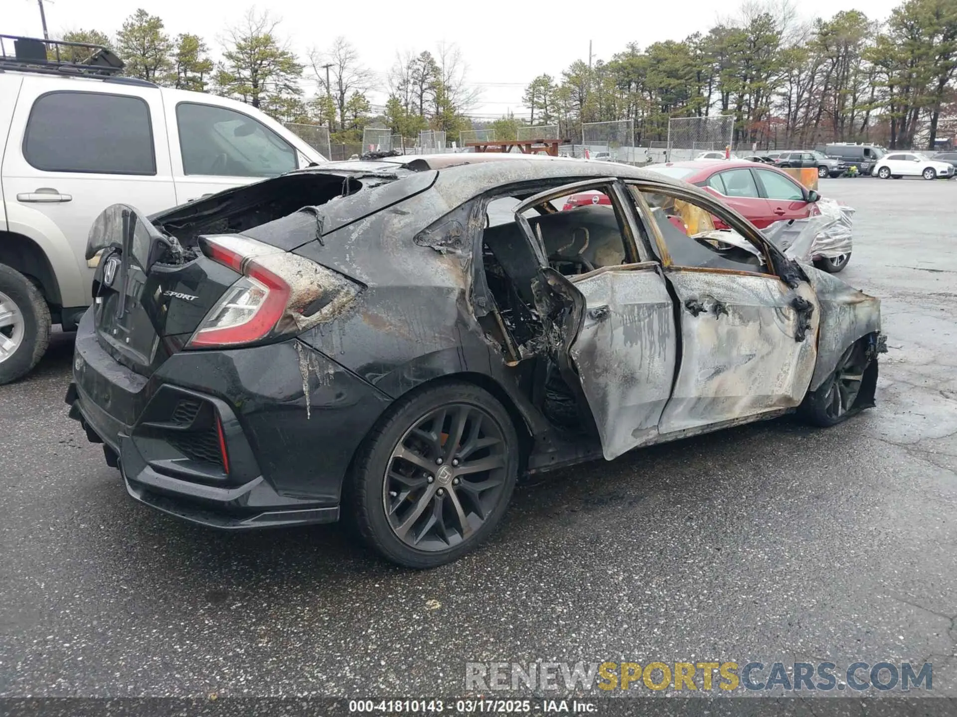 4 Photograph of a damaged car SHHFK7H44MU404073 HONDA CIVIC 2021