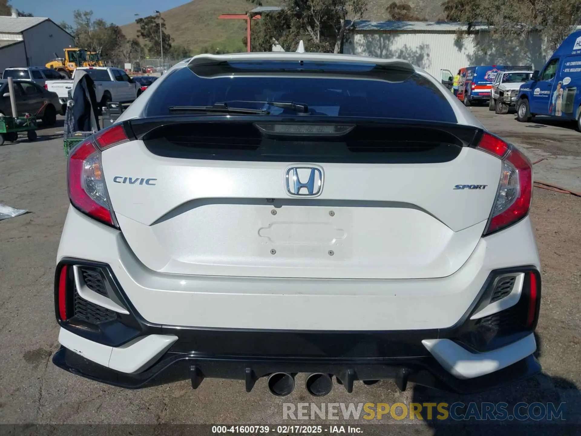 17 Photograph of a damaged car SHHFK7H44MU422976 HONDA CIVIC 2021
