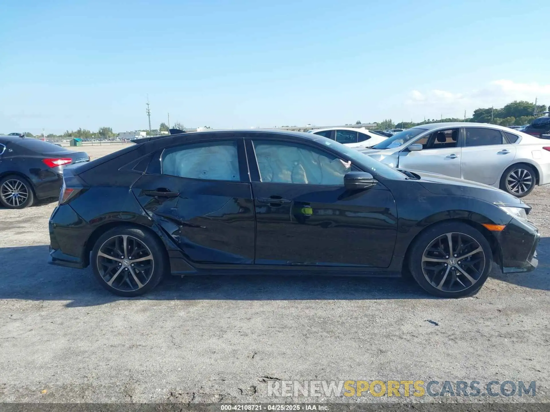 13 Photograph of a damaged car SHHFK7H45MU212810 HONDA CIVIC 2021