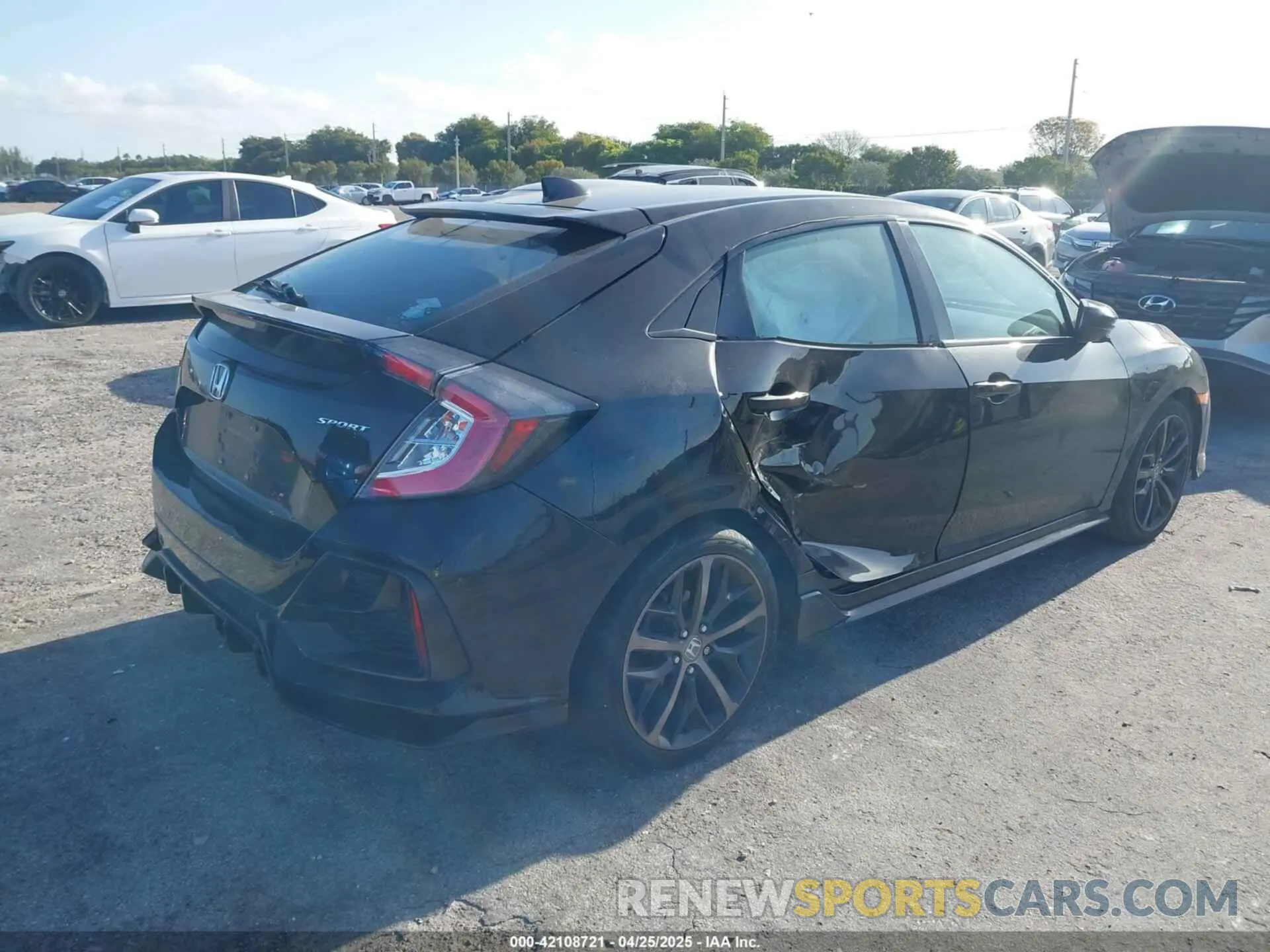 4 Photograph of a damaged car SHHFK7H45MU212810 HONDA CIVIC 2021