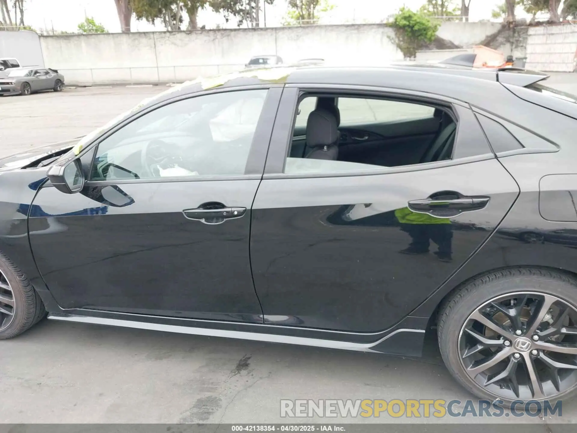 15 Photograph of a damaged car SHHFK7H45MU408813 HONDA CIVIC 2021