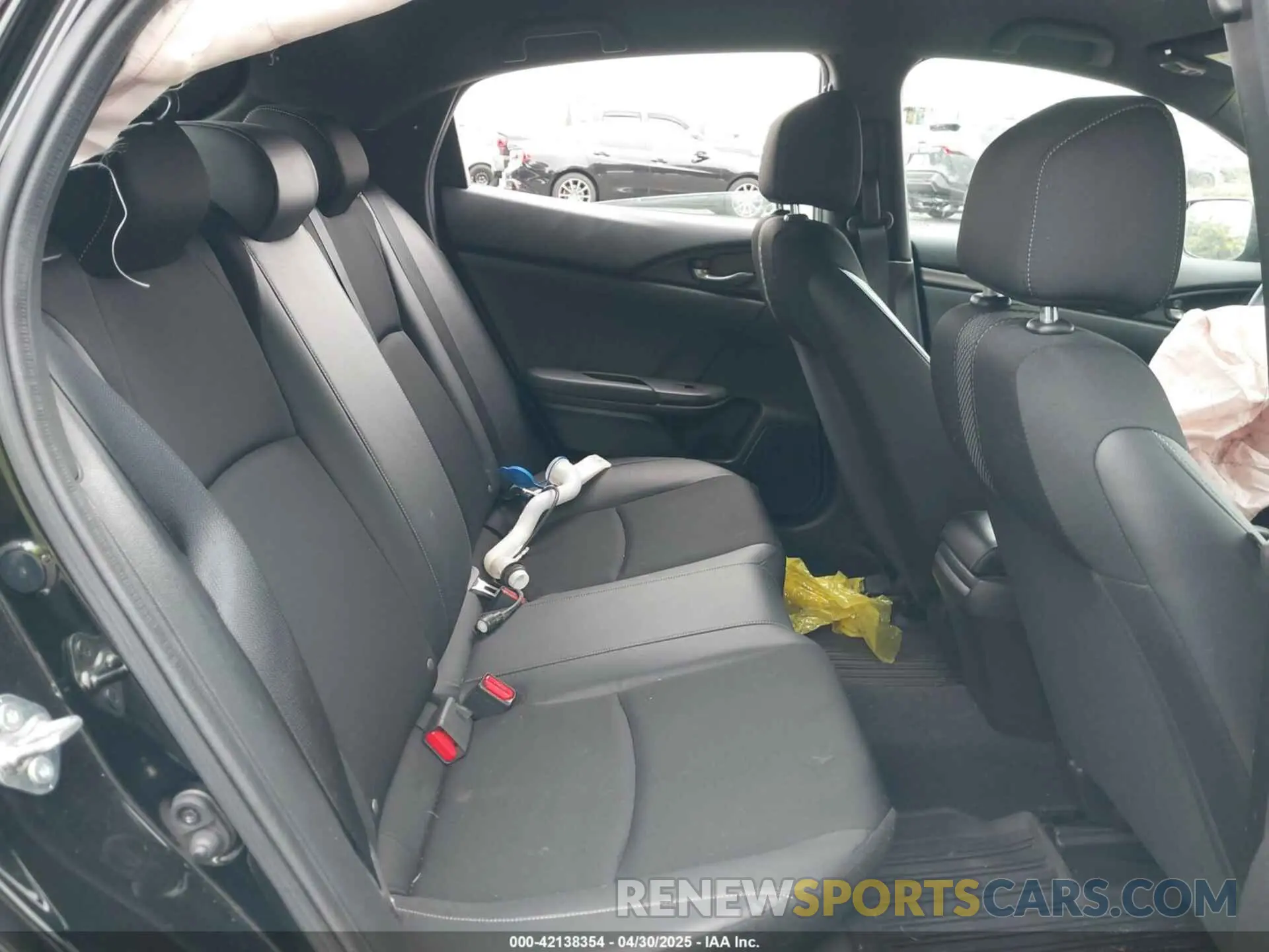 8 Photograph of a damaged car SHHFK7H45MU408813 HONDA CIVIC 2021