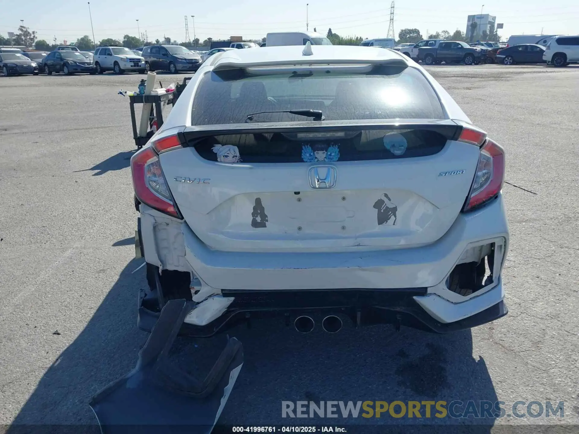 17 Photograph of a damaged car SHHFK7H46MU207843 HONDA CIVIC 2021
