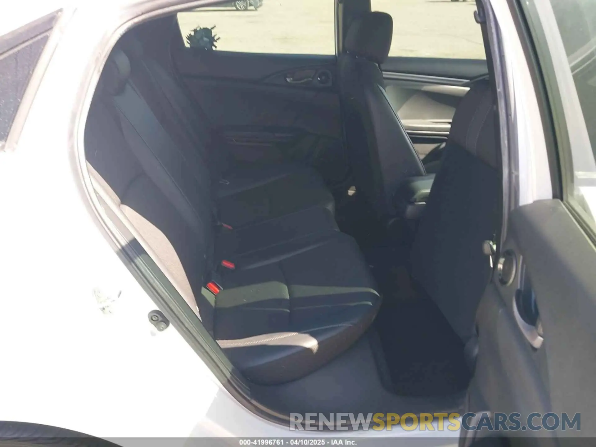 8 Photograph of a damaged car SHHFK7H46MU207843 HONDA CIVIC 2021