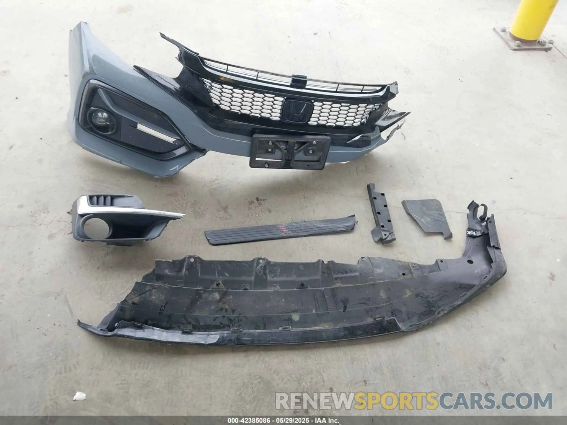 12 Photograph of a damaged car SHHFK7H46MU218048 HONDA CIVIC 2021