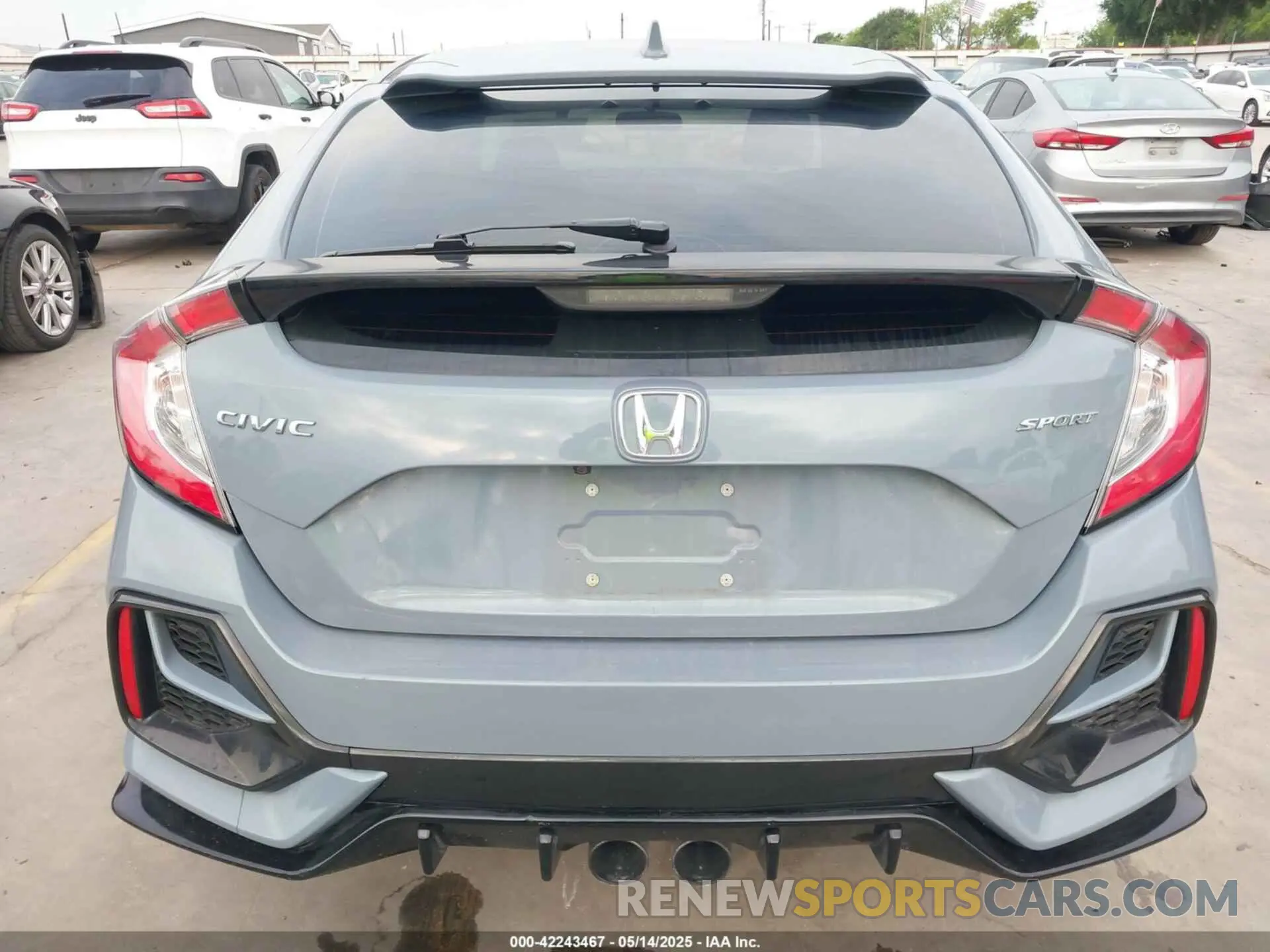 17 Photograph of a damaged car SHHFK7H46MU418959 HONDA CIVIC 2021