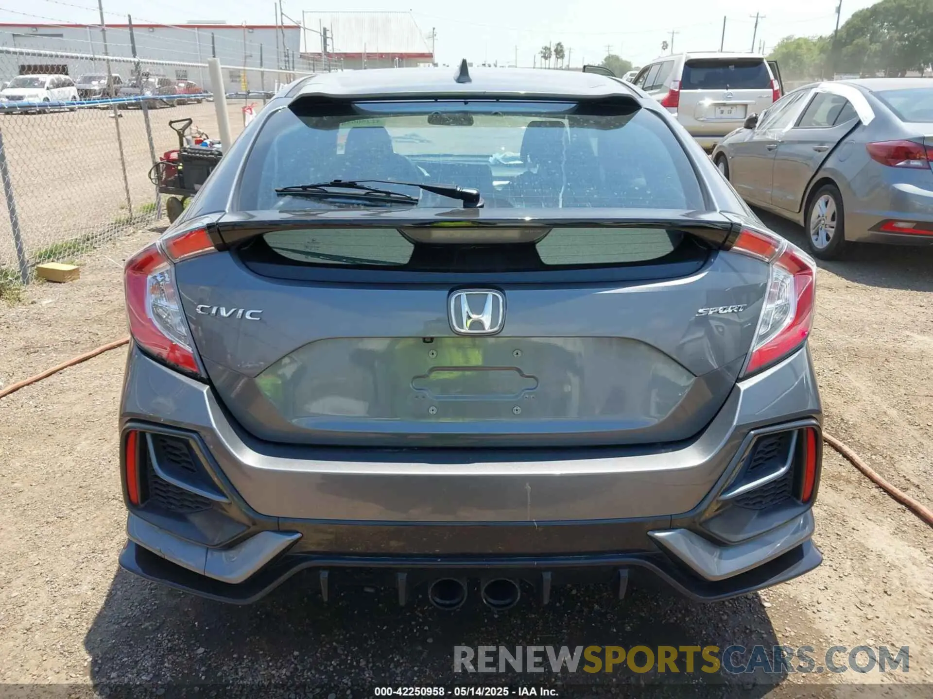 16 Photograph of a damaged car SHHFK7H47MU223498 HONDA CIVIC 2021