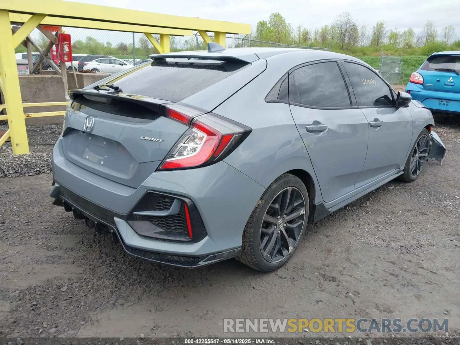 4 Photograph of a damaged car SHHFK7H48MU405453 HONDA CIVIC 2021
