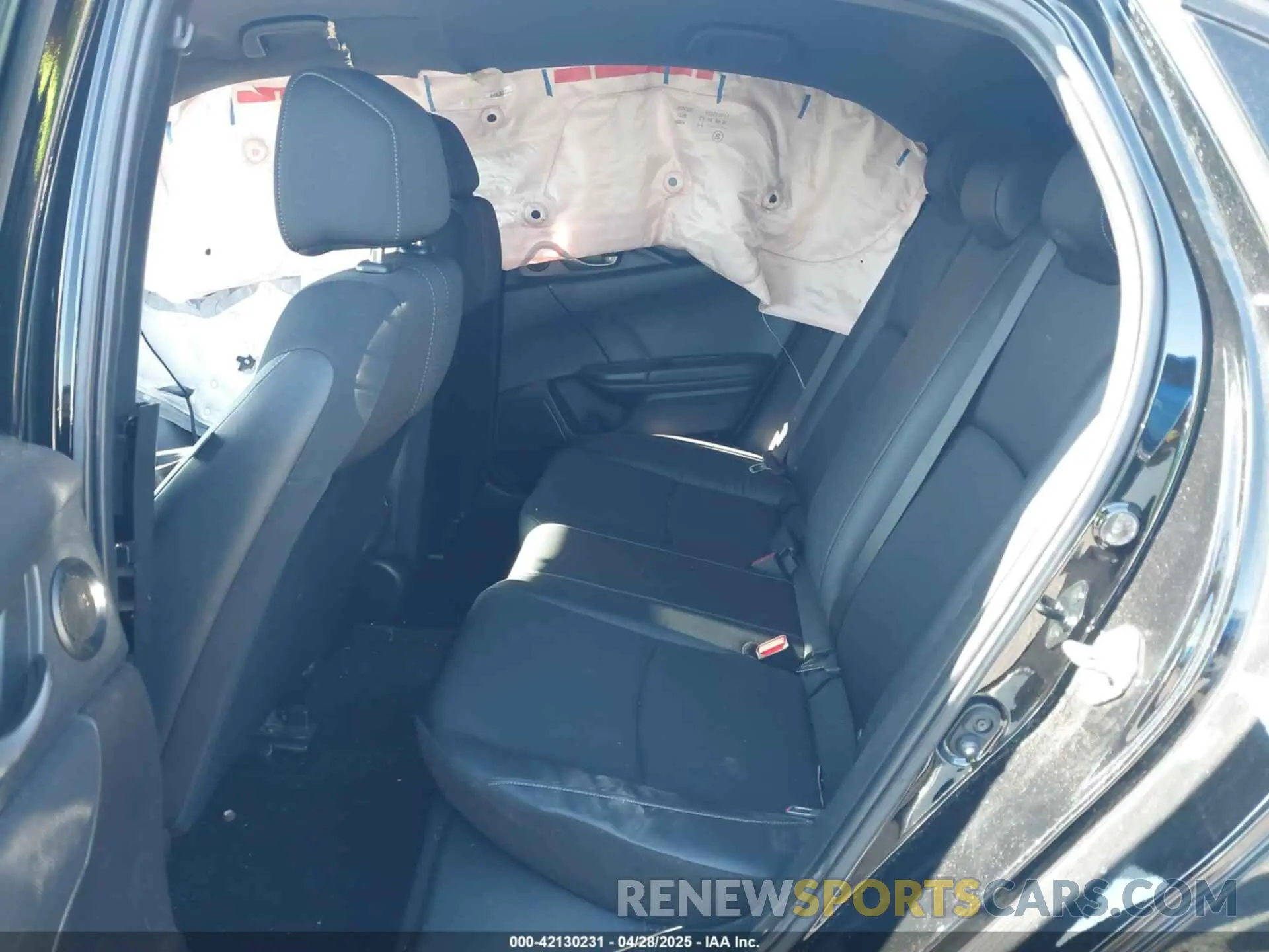 8 Photograph of a damaged car SHHFK7H48MU415898 HONDA CIVIC 2021