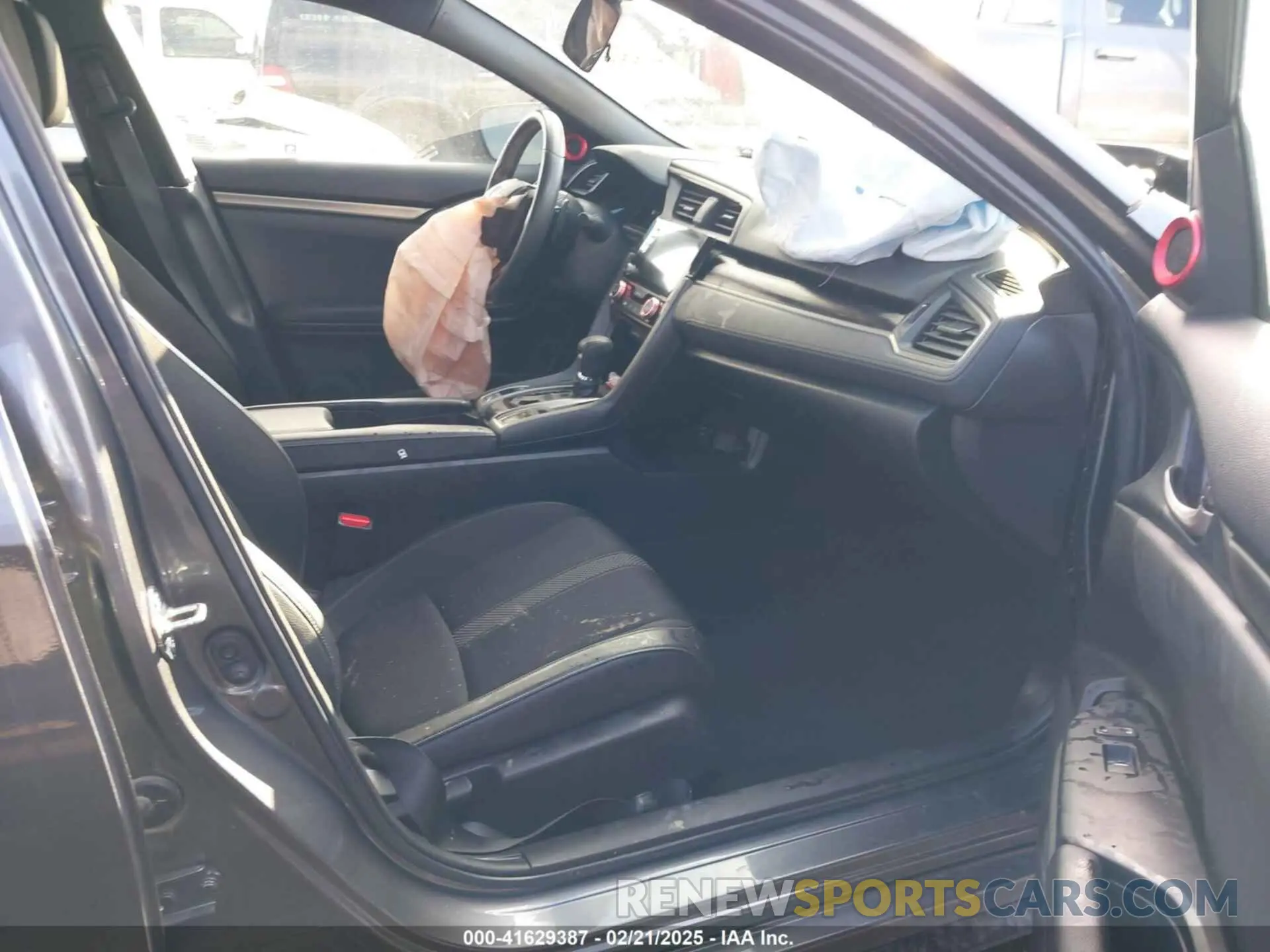 5 Photograph of a damaged car SHHFK7H49MU210414 HONDA CIVIC 2021
