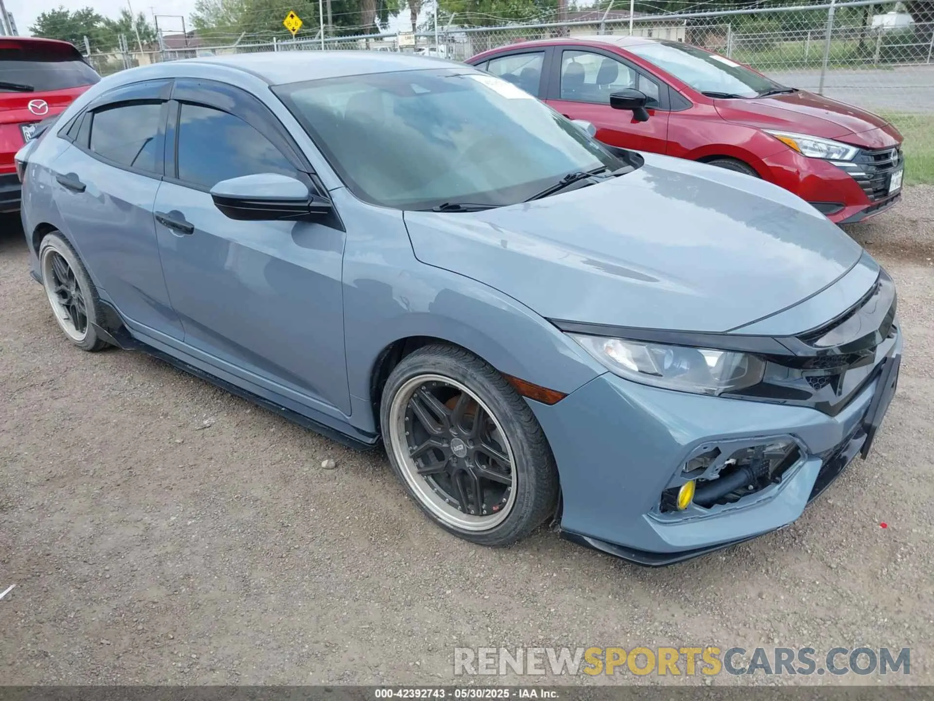 1 Photograph of a damaged car SHHFK7H4XMU204184 HONDA CIVIC 2021
