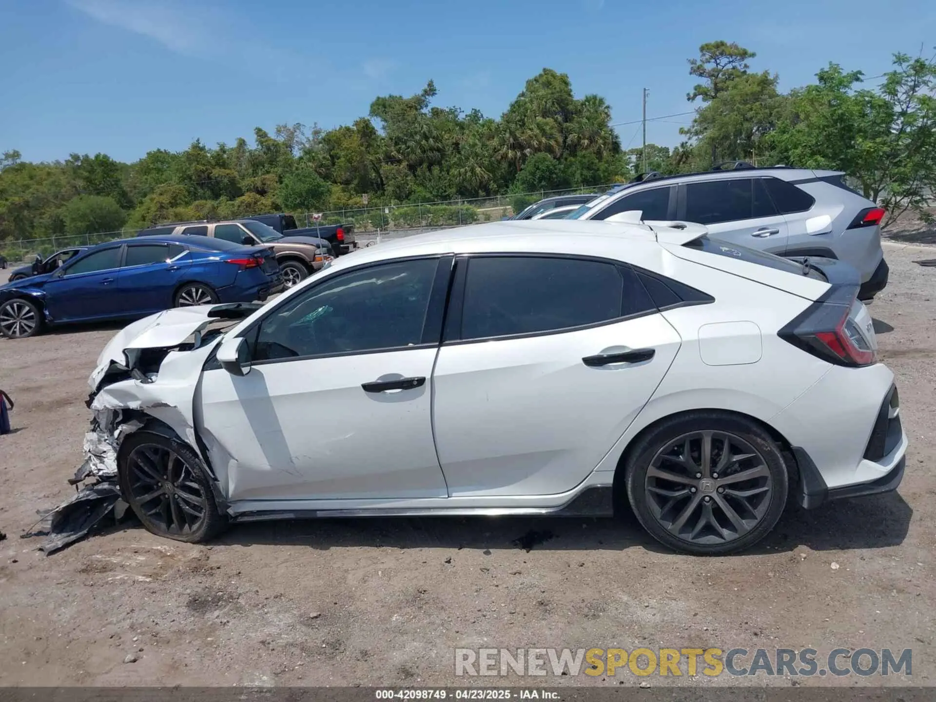 14 Photograph of a damaged car SHHFK7H4XMU220661 HONDA CIVIC 2021