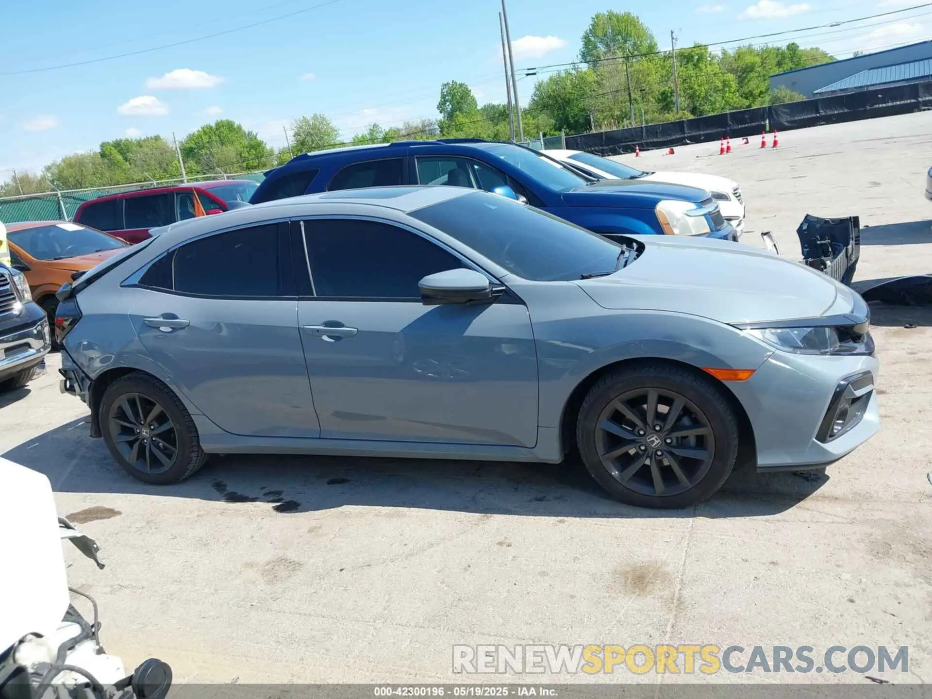 13 Photograph of a damaged car SHHFK7H61MU214054 HONDA CIVIC 2021