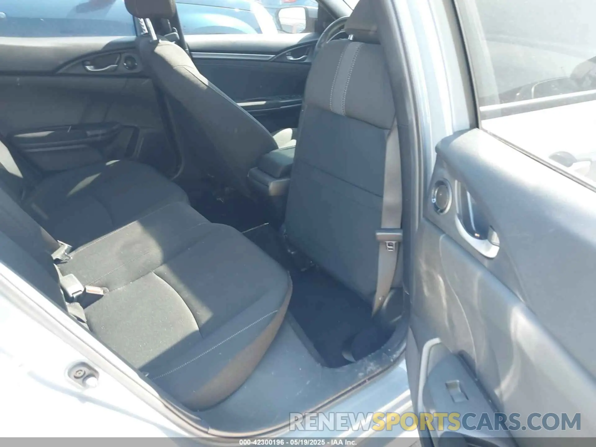 8 Photograph of a damaged car SHHFK7H61MU214054 HONDA CIVIC 2021