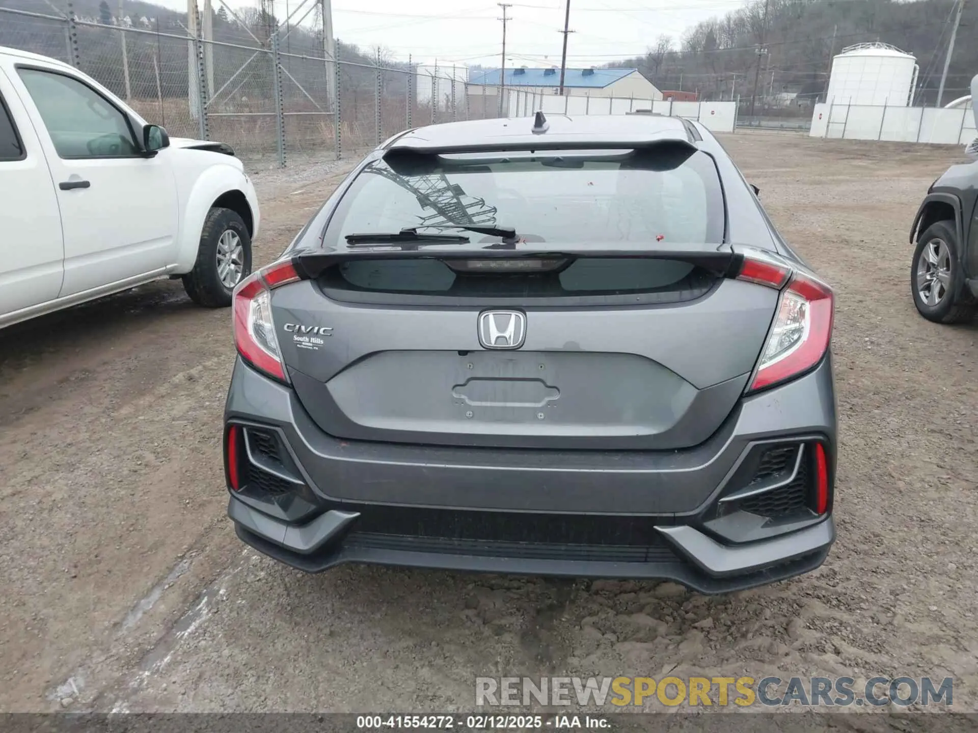 17 Photograph of a damaged car SHHFK7H61MU406865 HONDA CIVIC 2021
