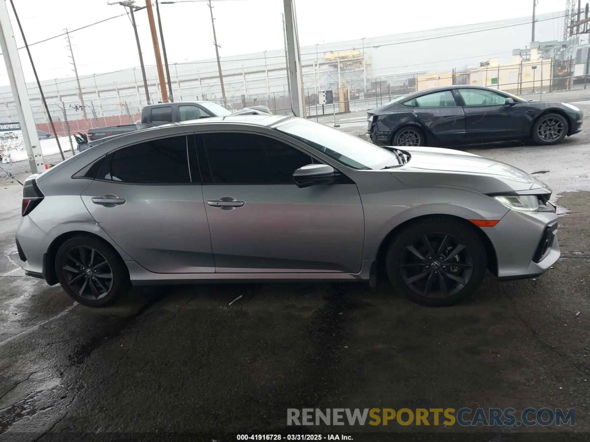 13 Photograph of a damaged car SHHFK7H61MU426646 HONDA CIVIC 2021