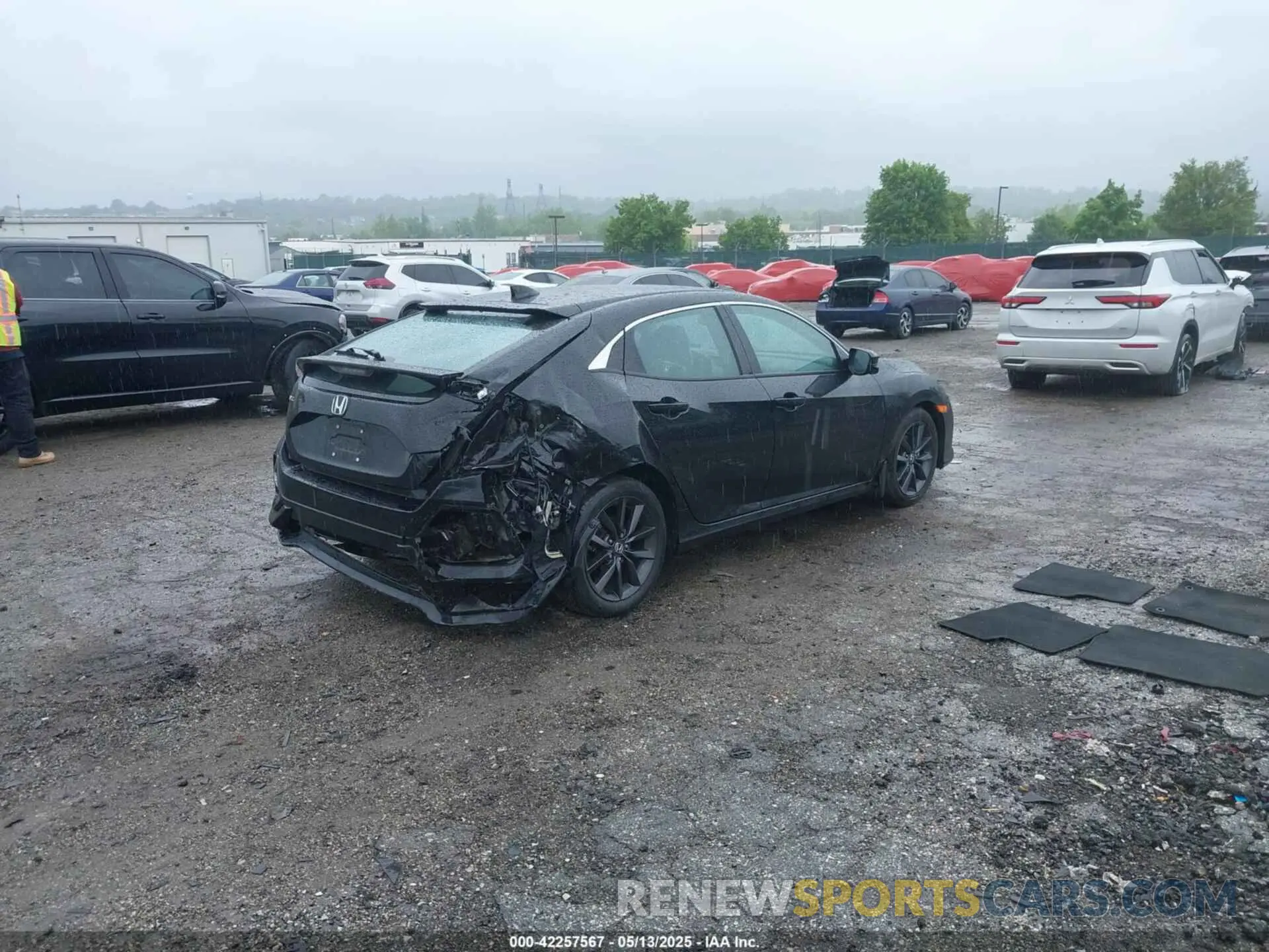 4 Photograph of a damaged car SHHFK7H62MU412027 HONDA CIVIC 2021
