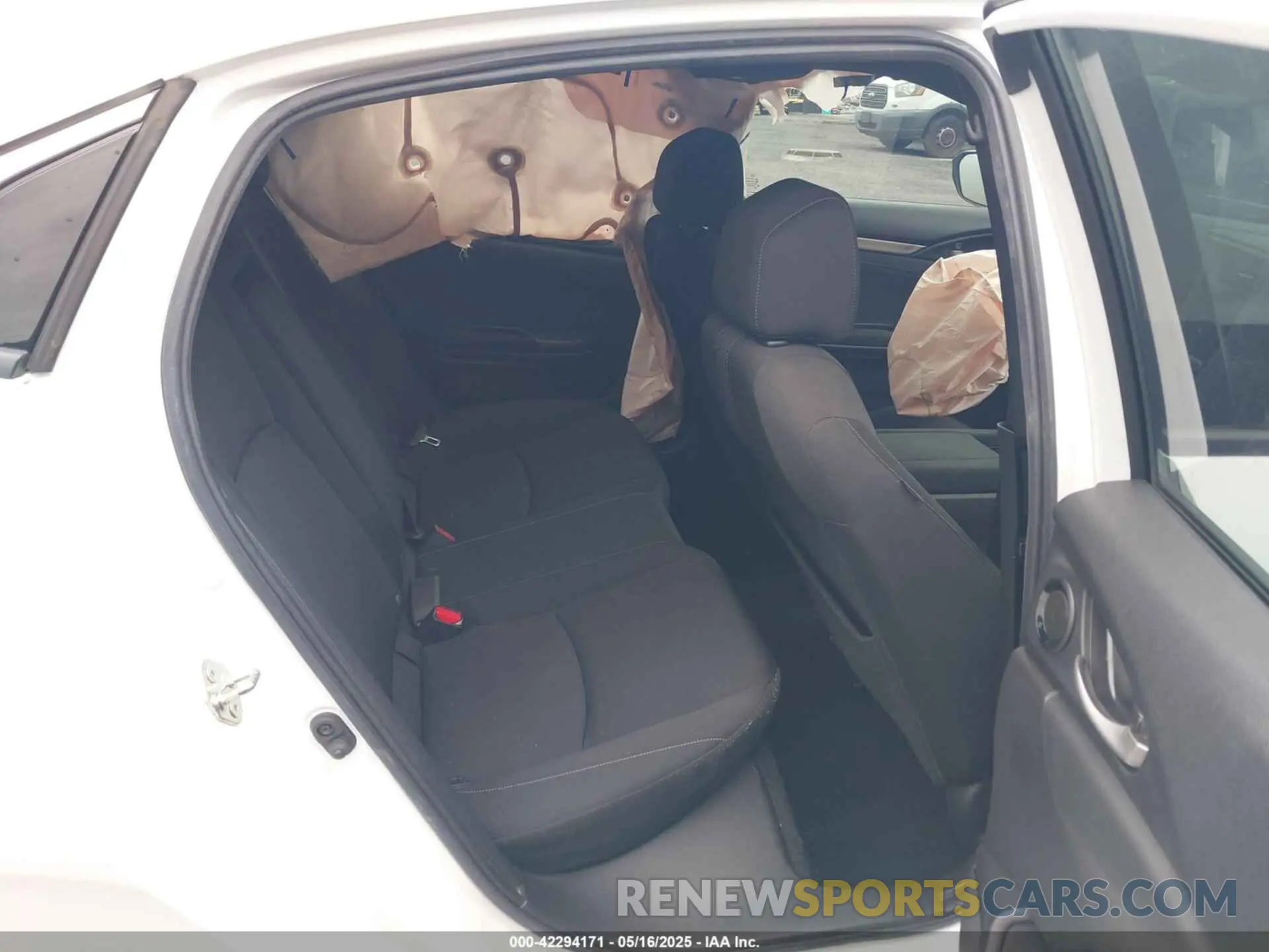 8 Photograph of a damaged car SHHFK7H63MU215867 HONDA CIVIC 2021