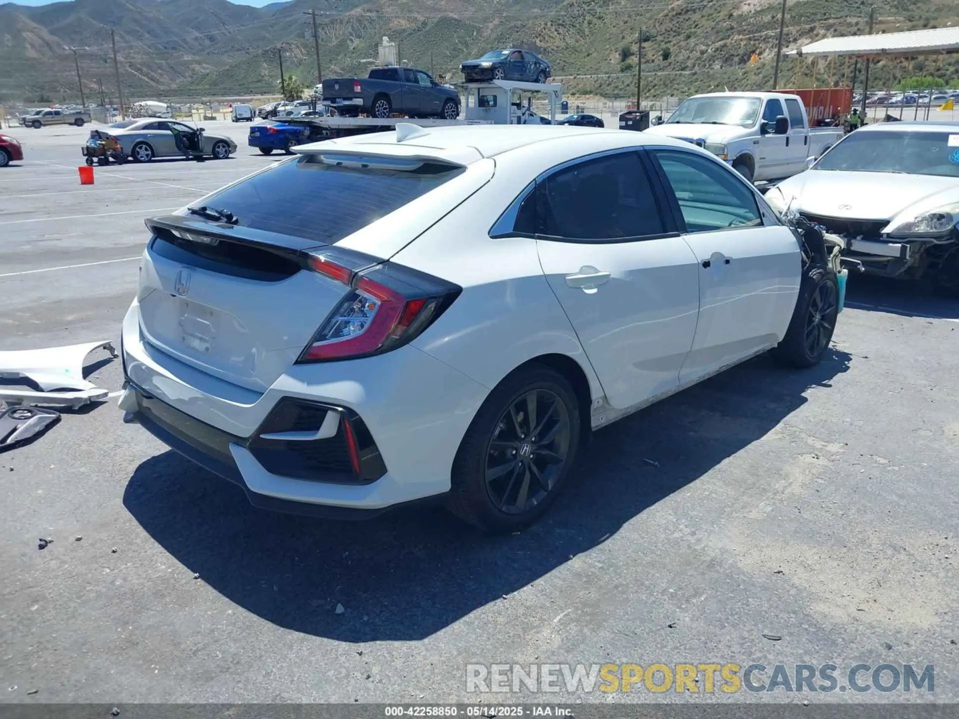 4 Photograph of a damaged car SHHFK7H64MU207325 HONDA CIVIC 2021