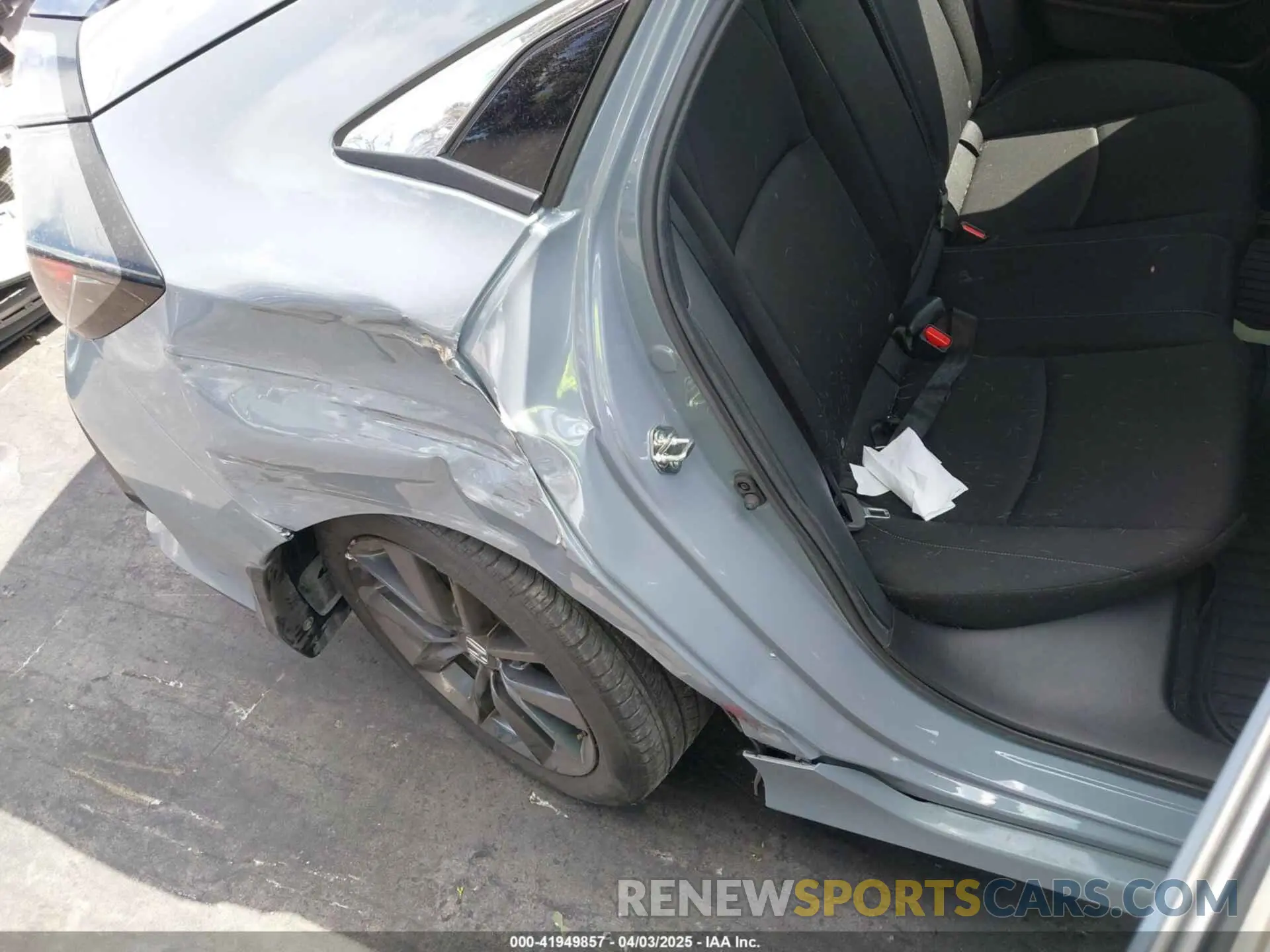12 Photograph of a damaged car SHHFK7H64MU408691 HONDA CIVIC 2021