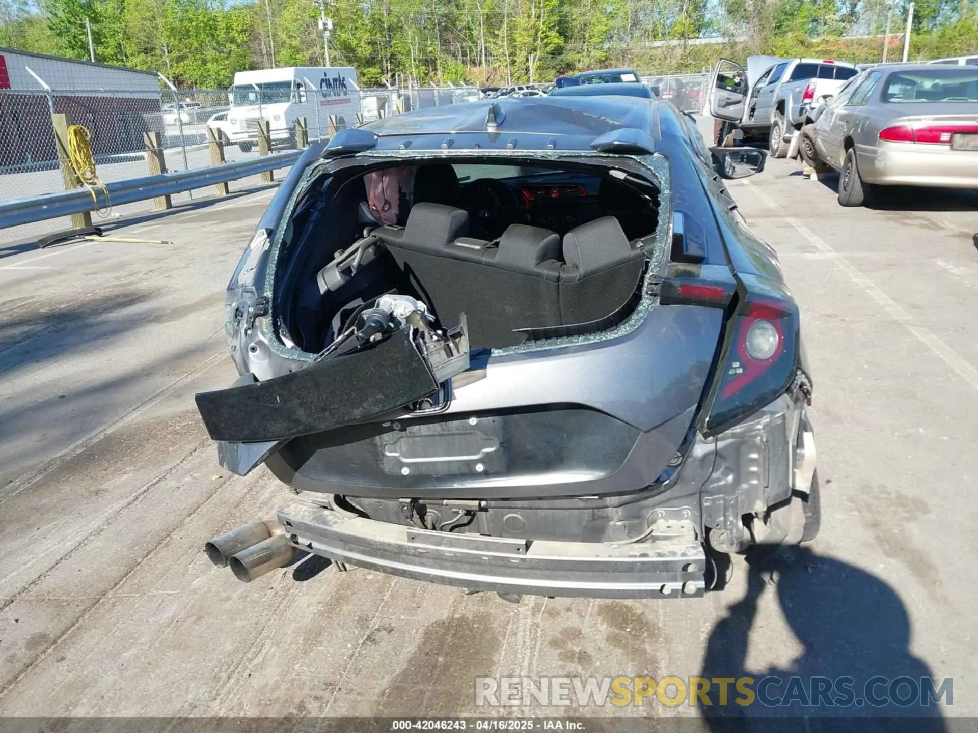 17 Photograph of a damaged car SHHFK7H65MU232699 HONDA CIVIC 2021
