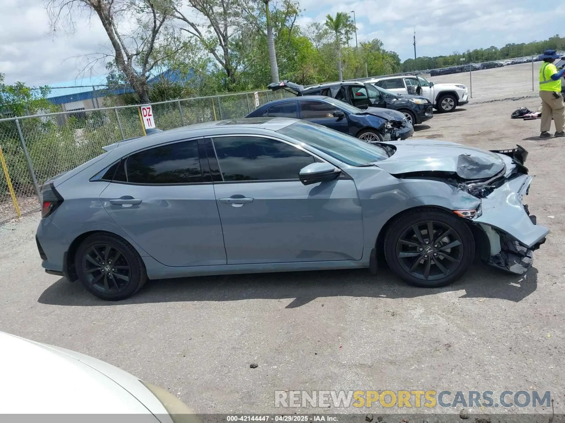 13 Photograph of a damaged car SHHFK7H66MU203194 HONDA CIVIC 2021
