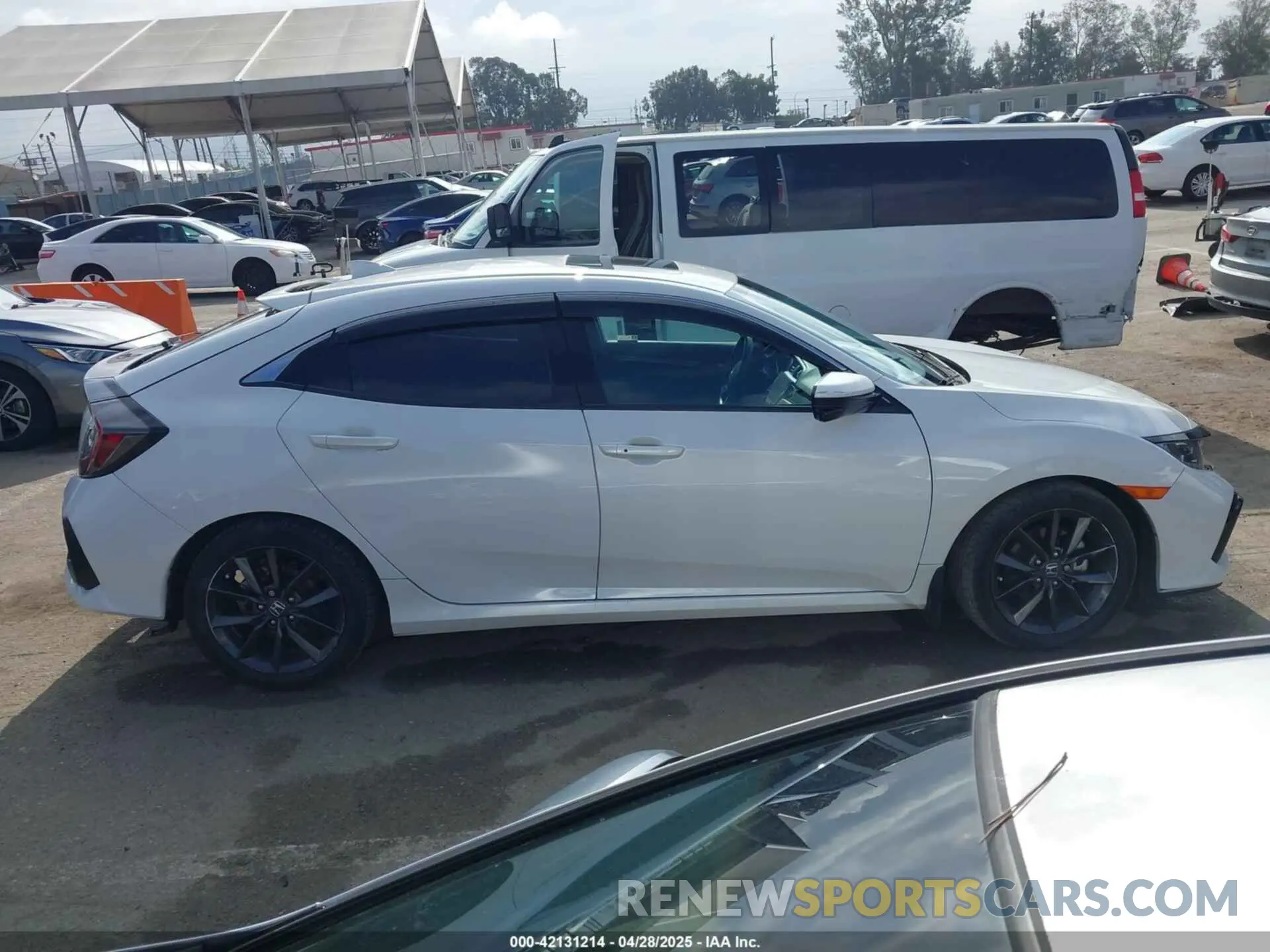 14 Photograph of a damaged car SHHFK7H66MU414699 HONDA CIVIC 2021