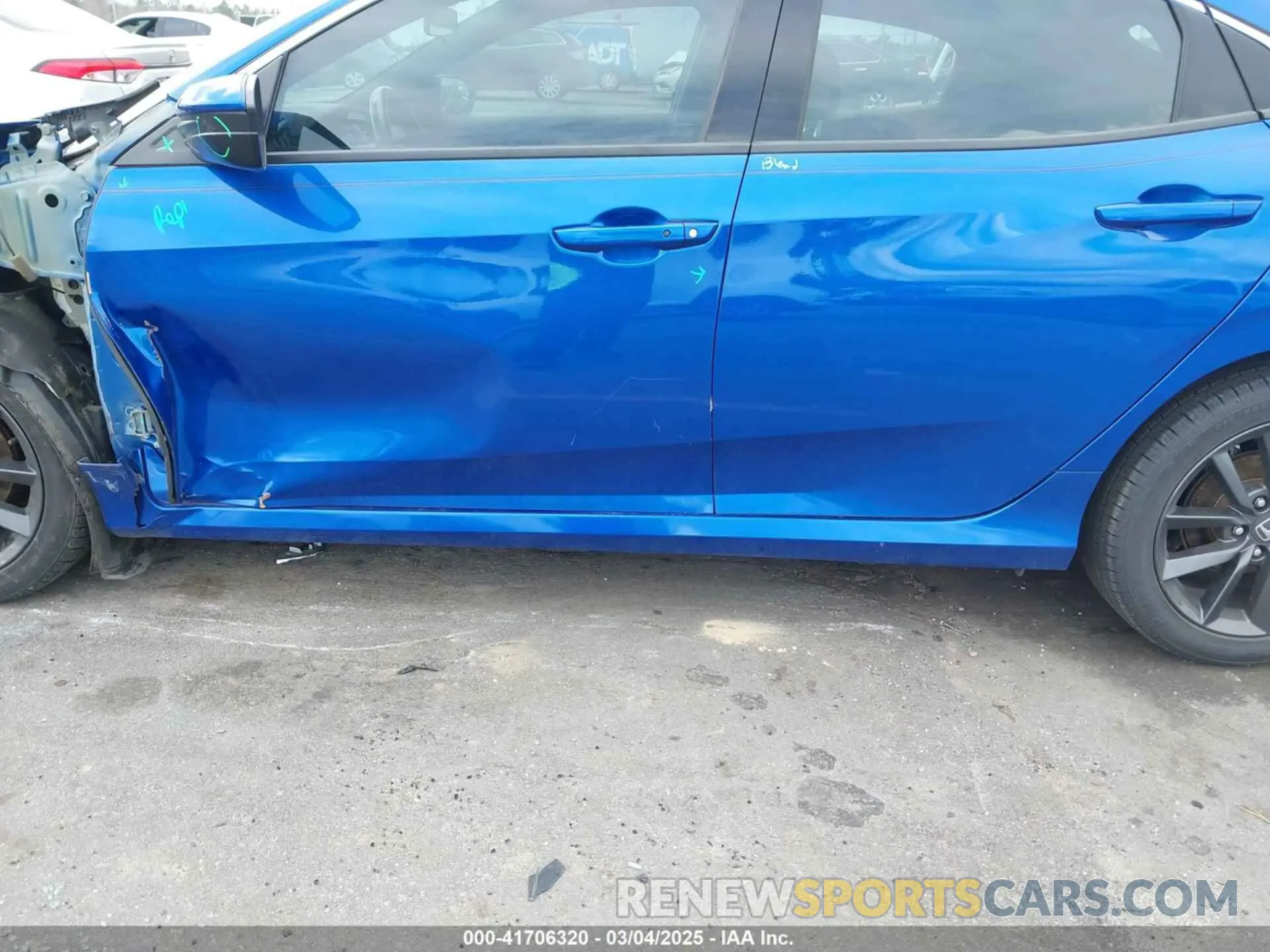19 Photograph of a damaged car SHHFK7H69MU220569 HONDA CIVIC 2021