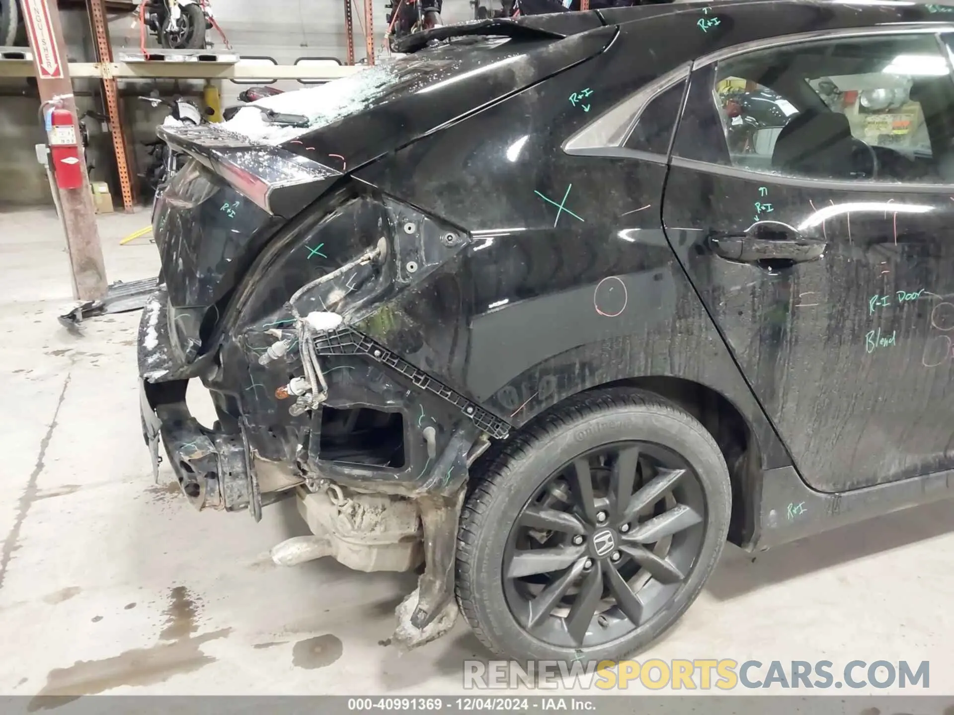 18 Photograph of a damaged car SHHFK7H69MU224038 HONDA CIVIC 2021