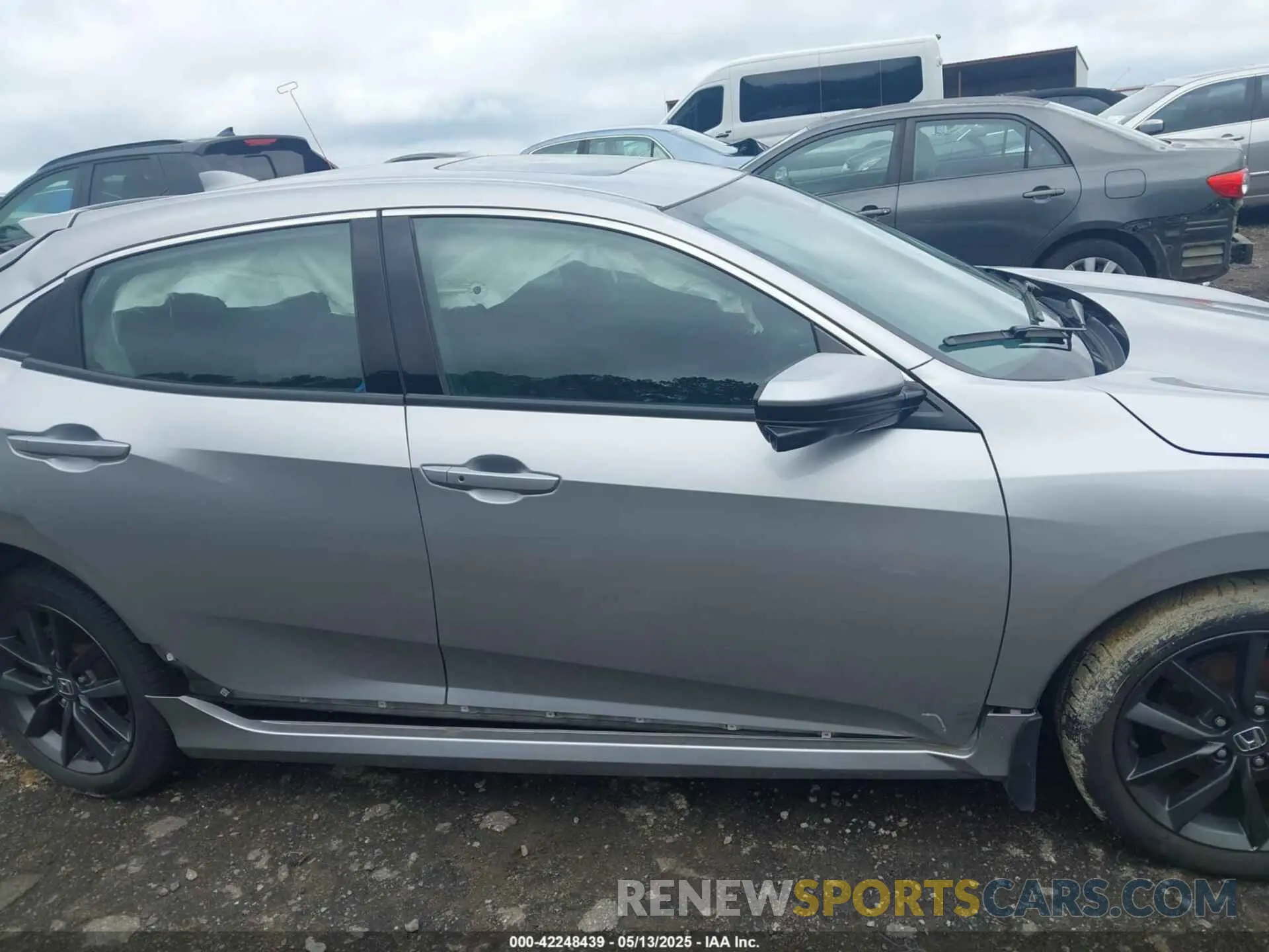 13 Photograph of a damaged car SHHFK7H69MU226999 HONDA CIVIC 2021