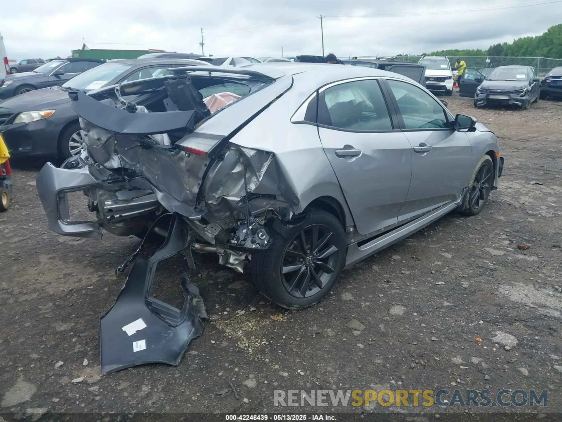 4 Photograph of a damaged car SHHFK7H69MU226999 HONDA CIVIC 2021