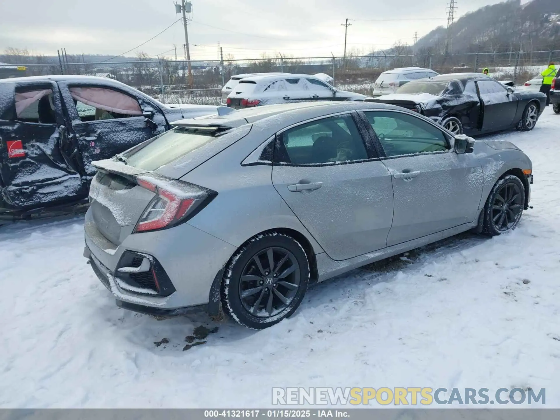 4 Photograph of a damaged car SHHFK7H69MU410484 HONDA CIVIC 2021
