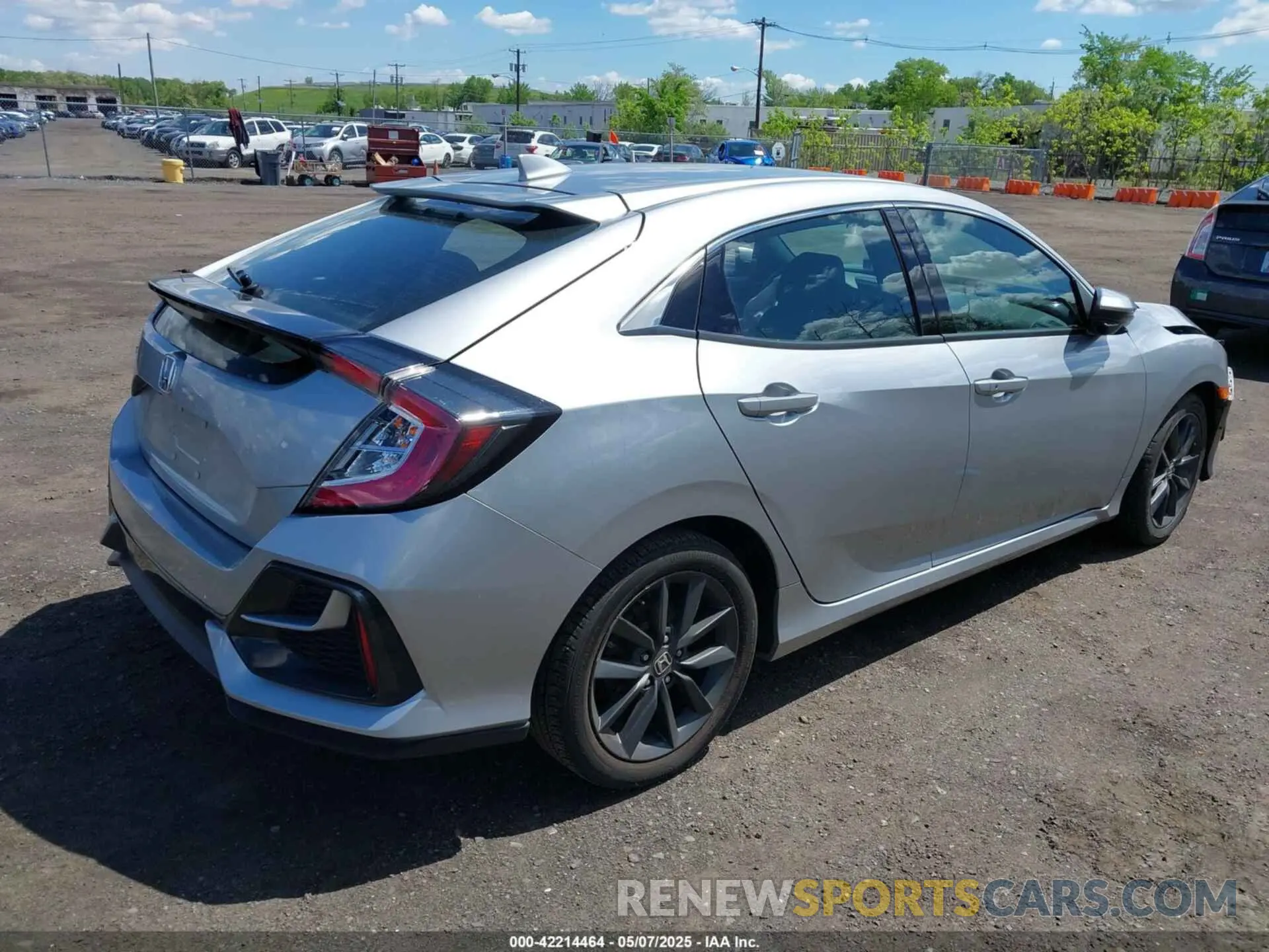 4 Photograph of a damaged car SHHFK7H69MU425602 HONDA CIVIC 2021