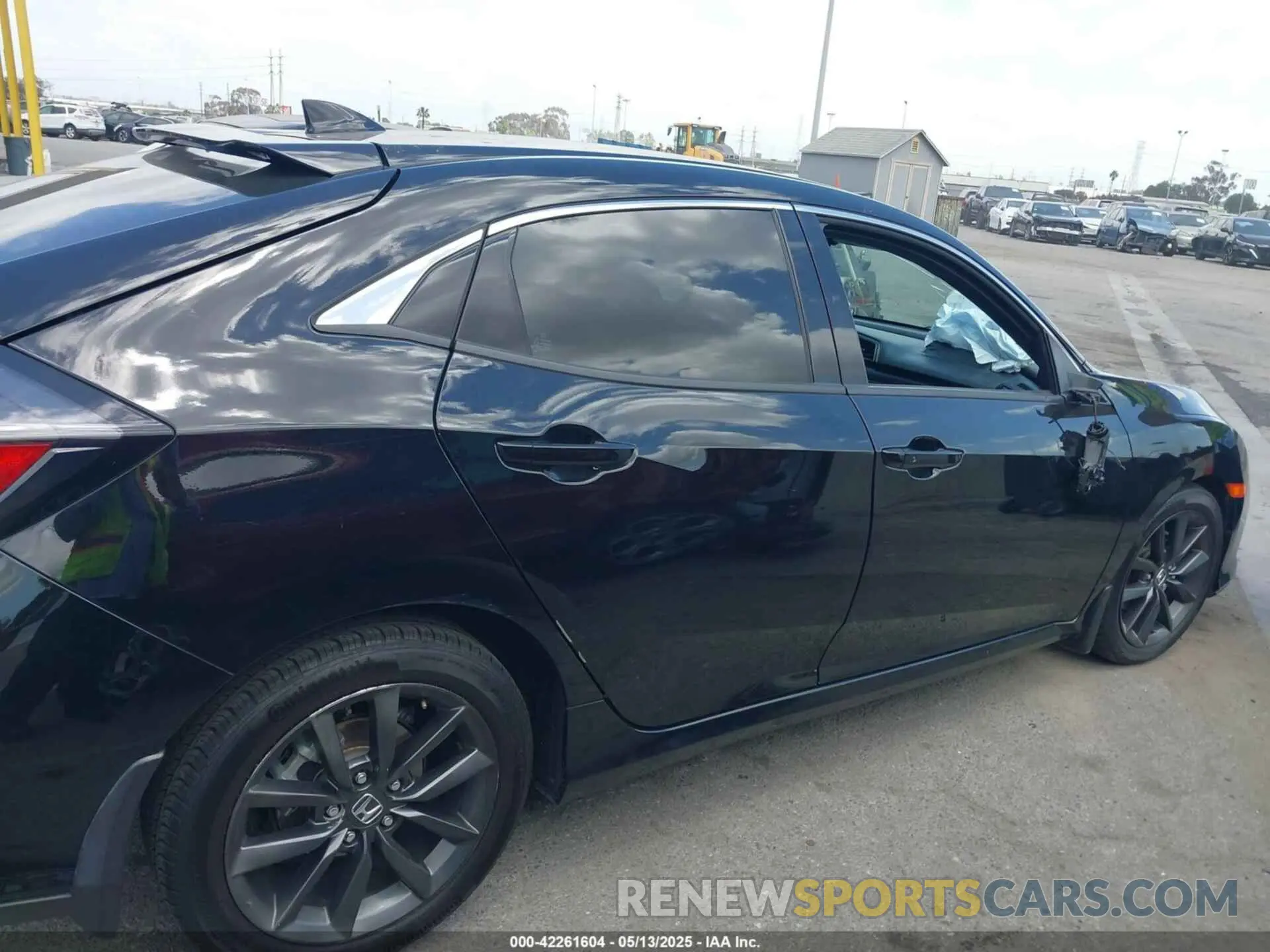 12 Photograph of a damaged car SHHFK7H6XMU206048 HONDA CIVIC 2021