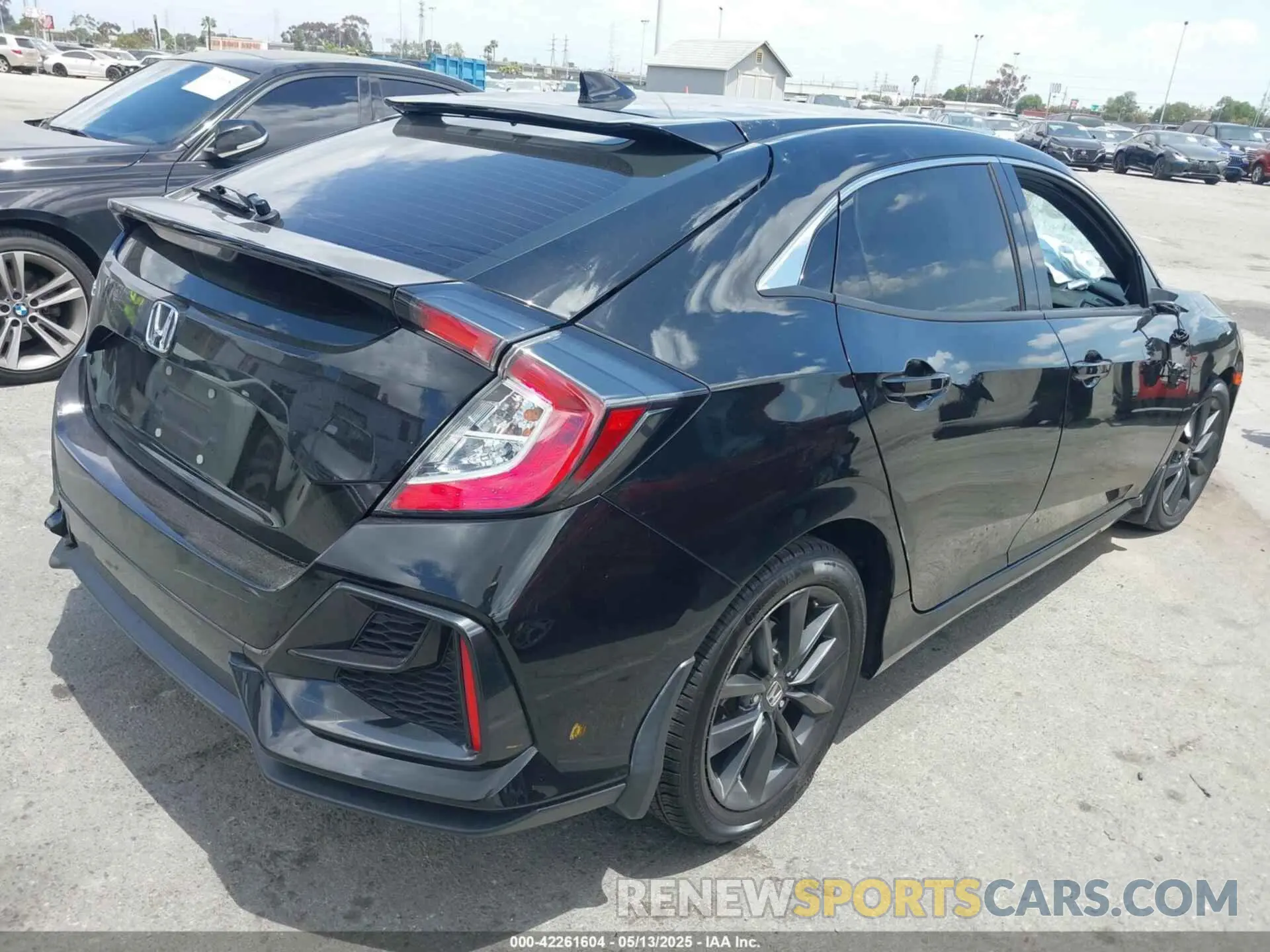 4 Photograph of a damaged car SHHFK7H6XMU206048 HONDA CIVIC 2021