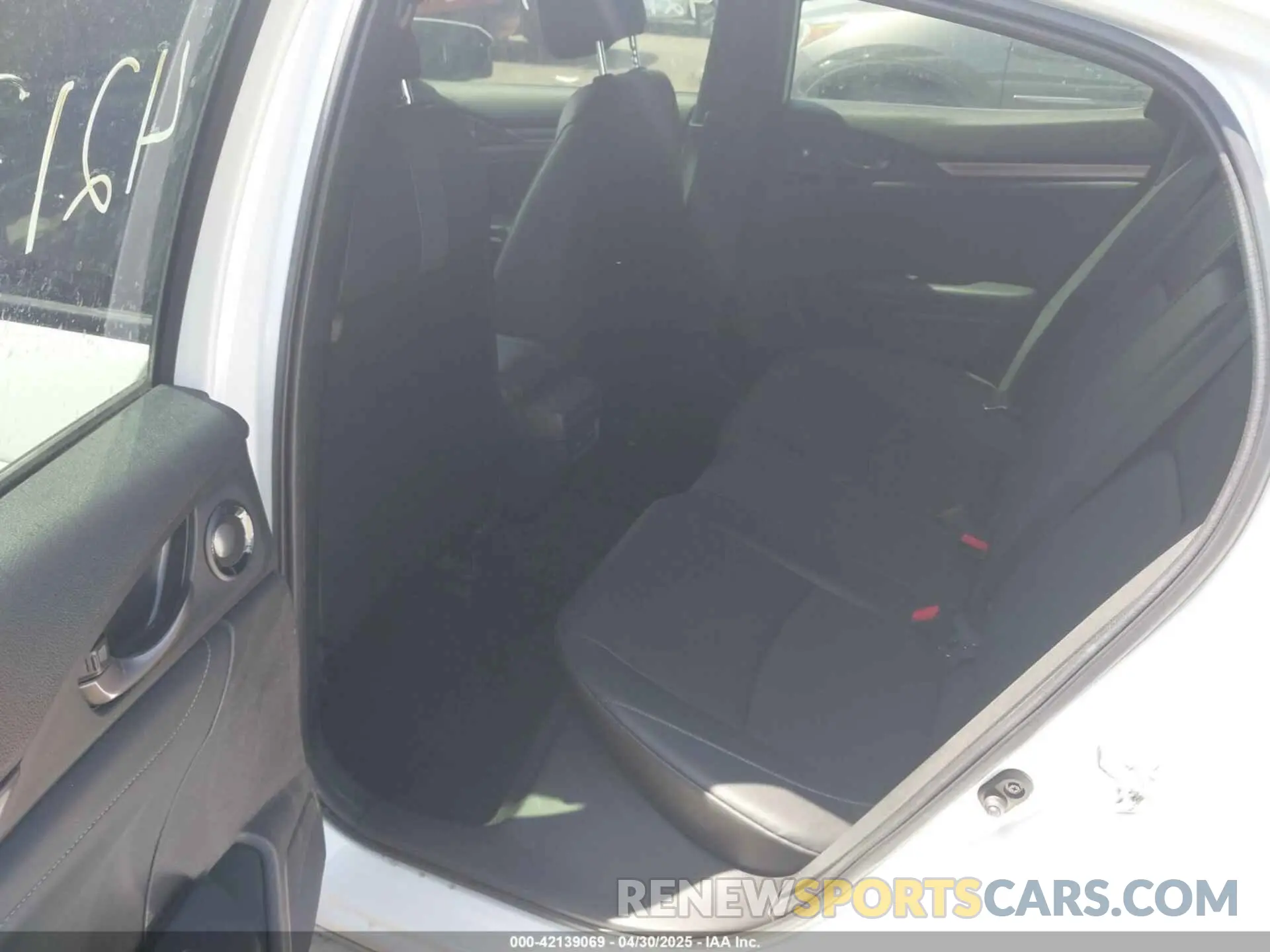 8 Photograph of a damaged car SHHFK7H91MU215117 HONDA CIVIC 2021