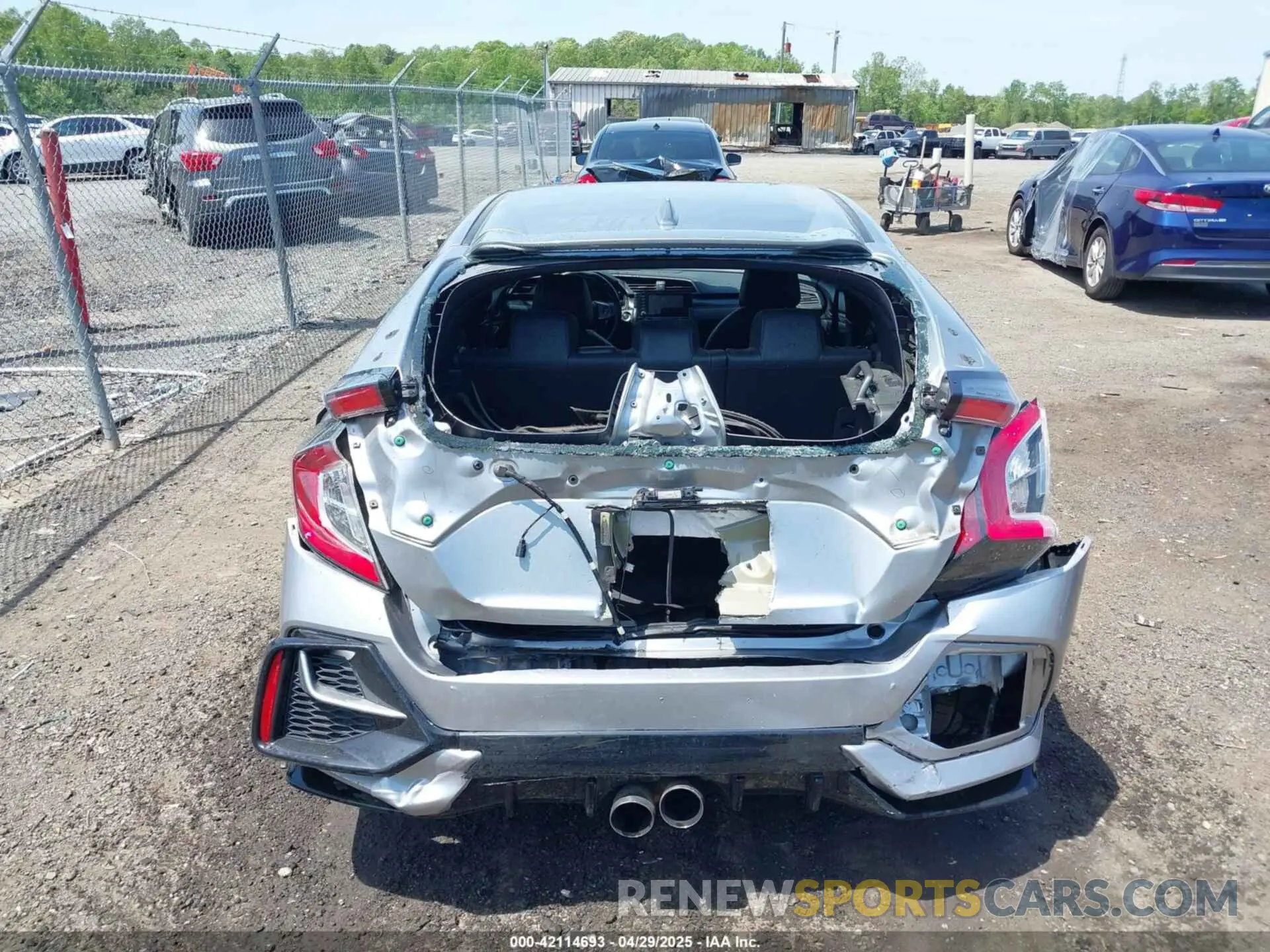 17 Photograph of a damaged car SHHFK7H9XMU409094 HONDA CIVIC 2021