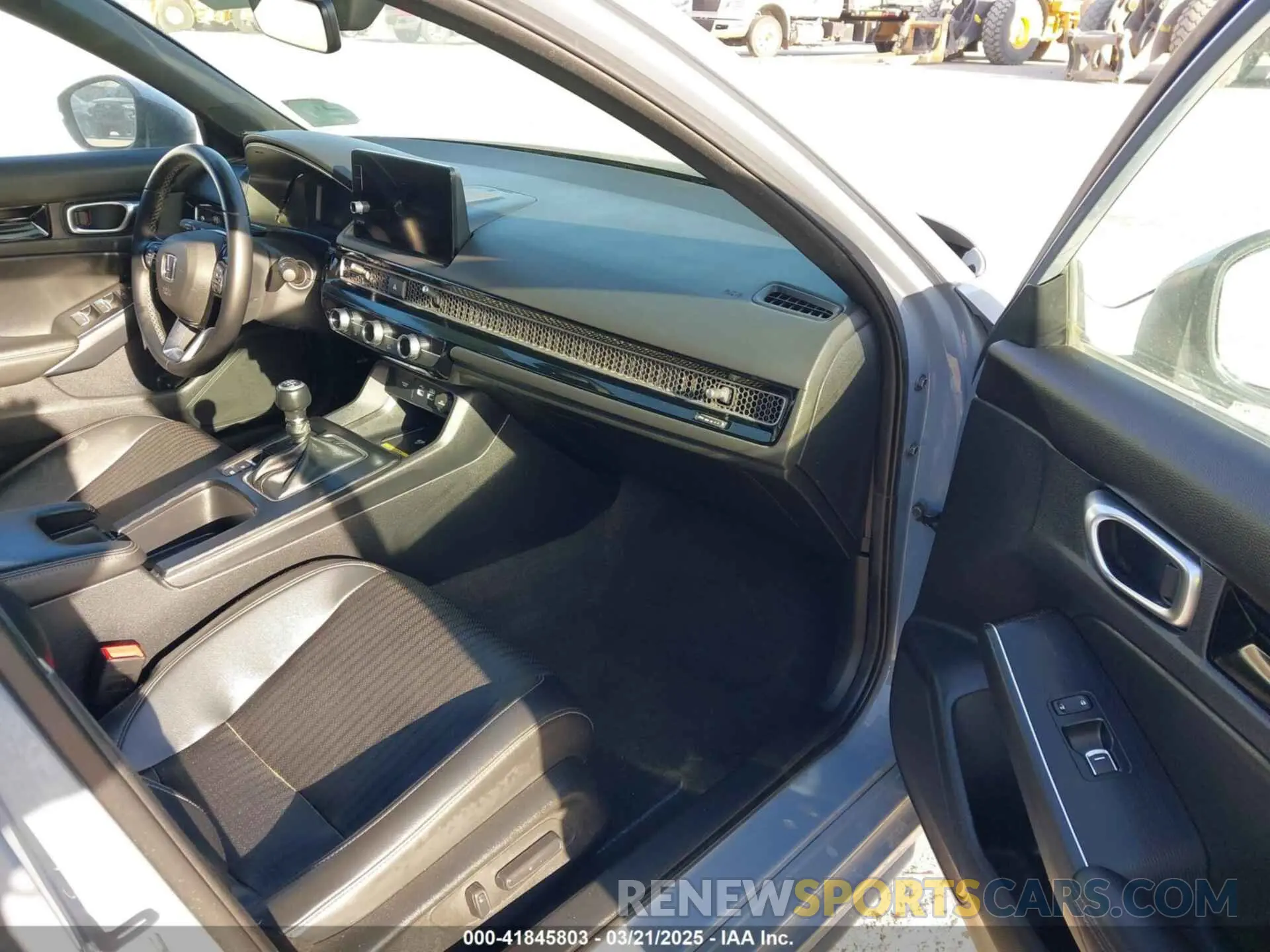 5 Photograph of a damaged car 19XFL1G89NE009751 HONDA CIVIC 2022