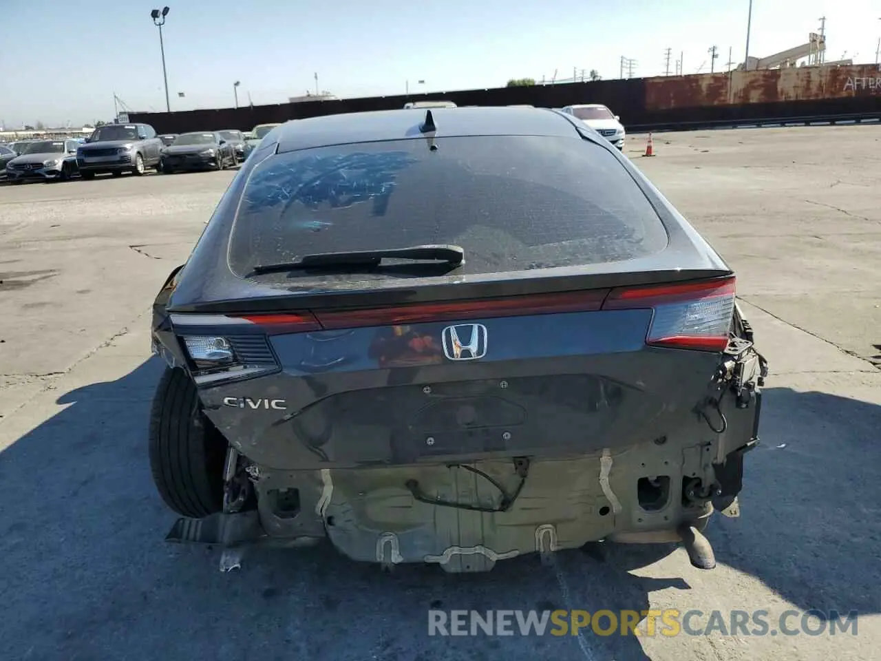 6 Photograph of a damaged car 19XFL1H76NE001953 HONDA CIVIC 2022