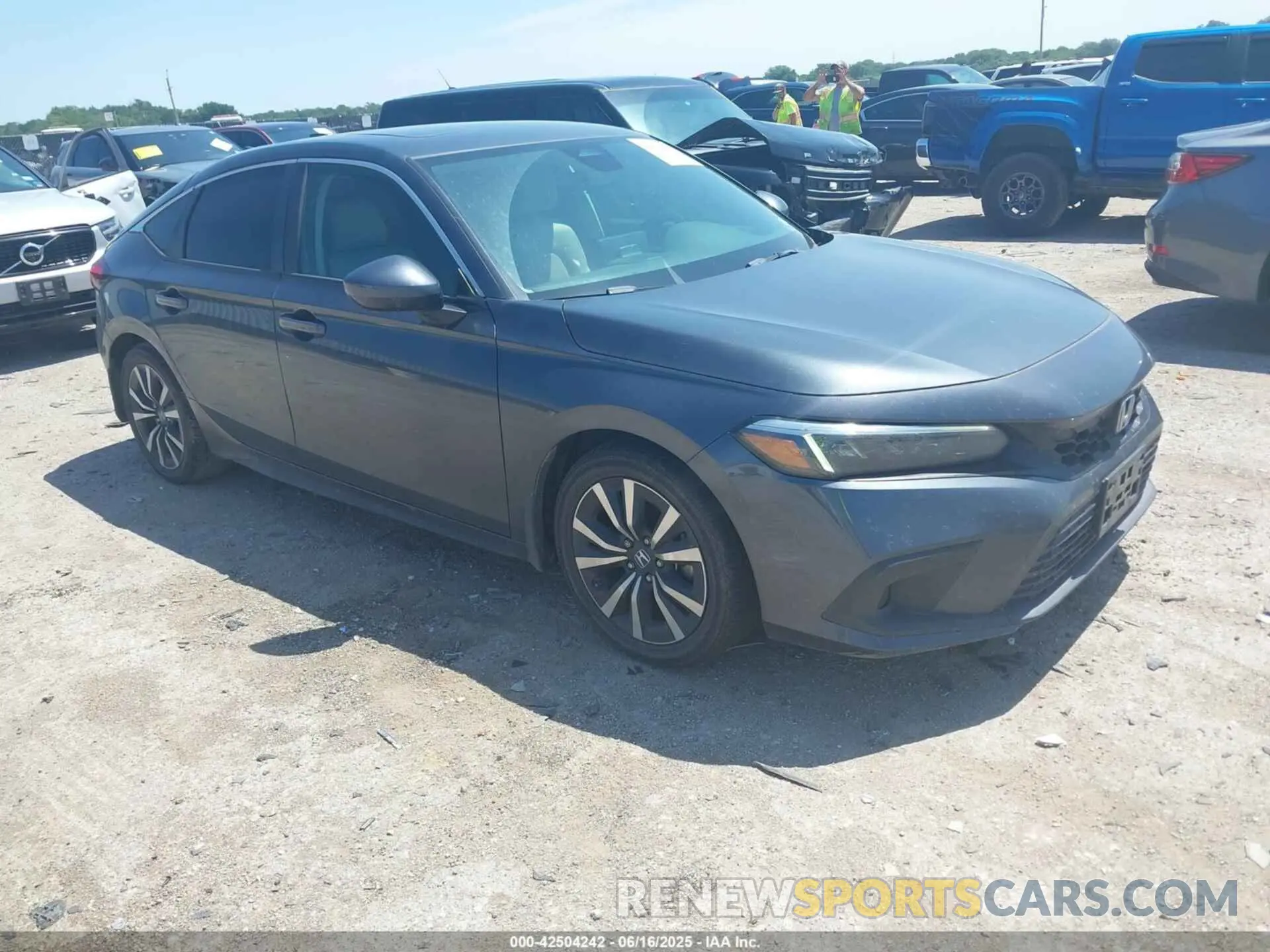 1 Photograph of a damaged car 19XFL1H78NE006815 HONDA CIVIC 2022