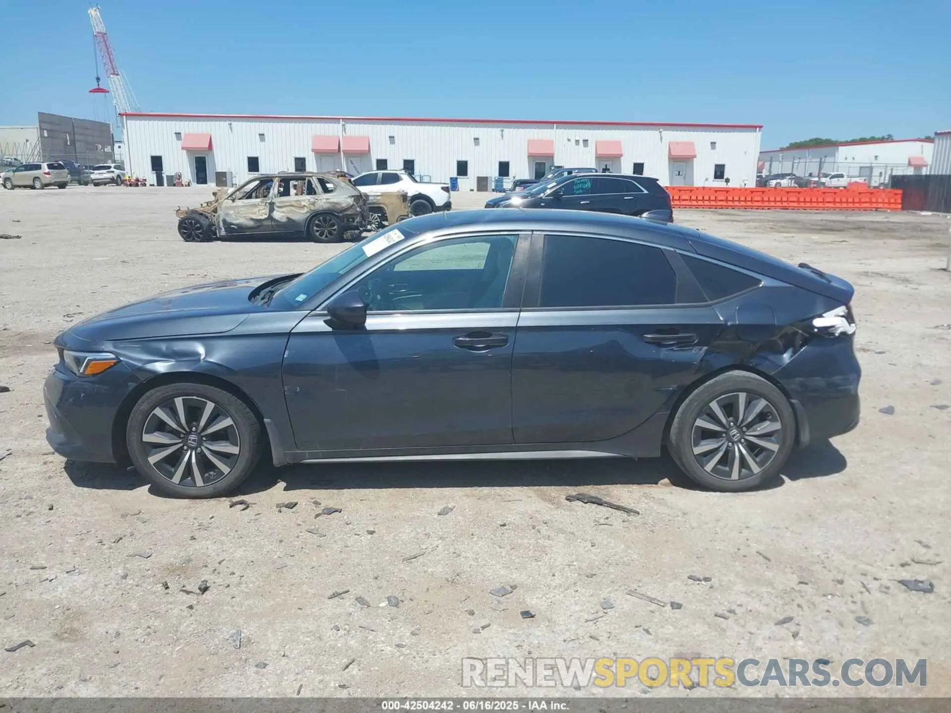 14 Photograph of a damaged car 19XFL1H78NE006815 HONDA CIVIC 2022
