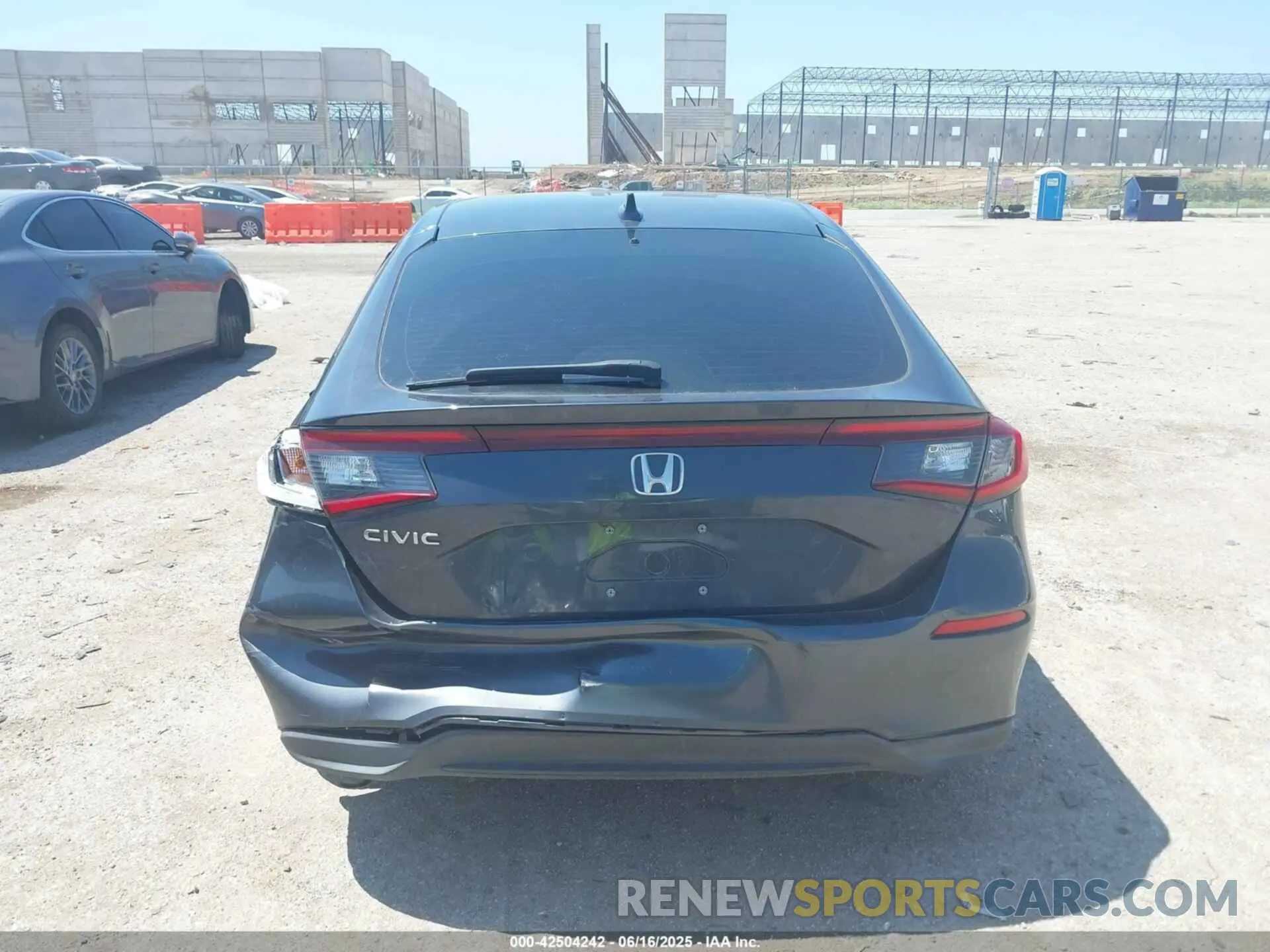 16 Photograph of a damaged car 19XFL1H78NE006815 HONDA CIVIC 2022